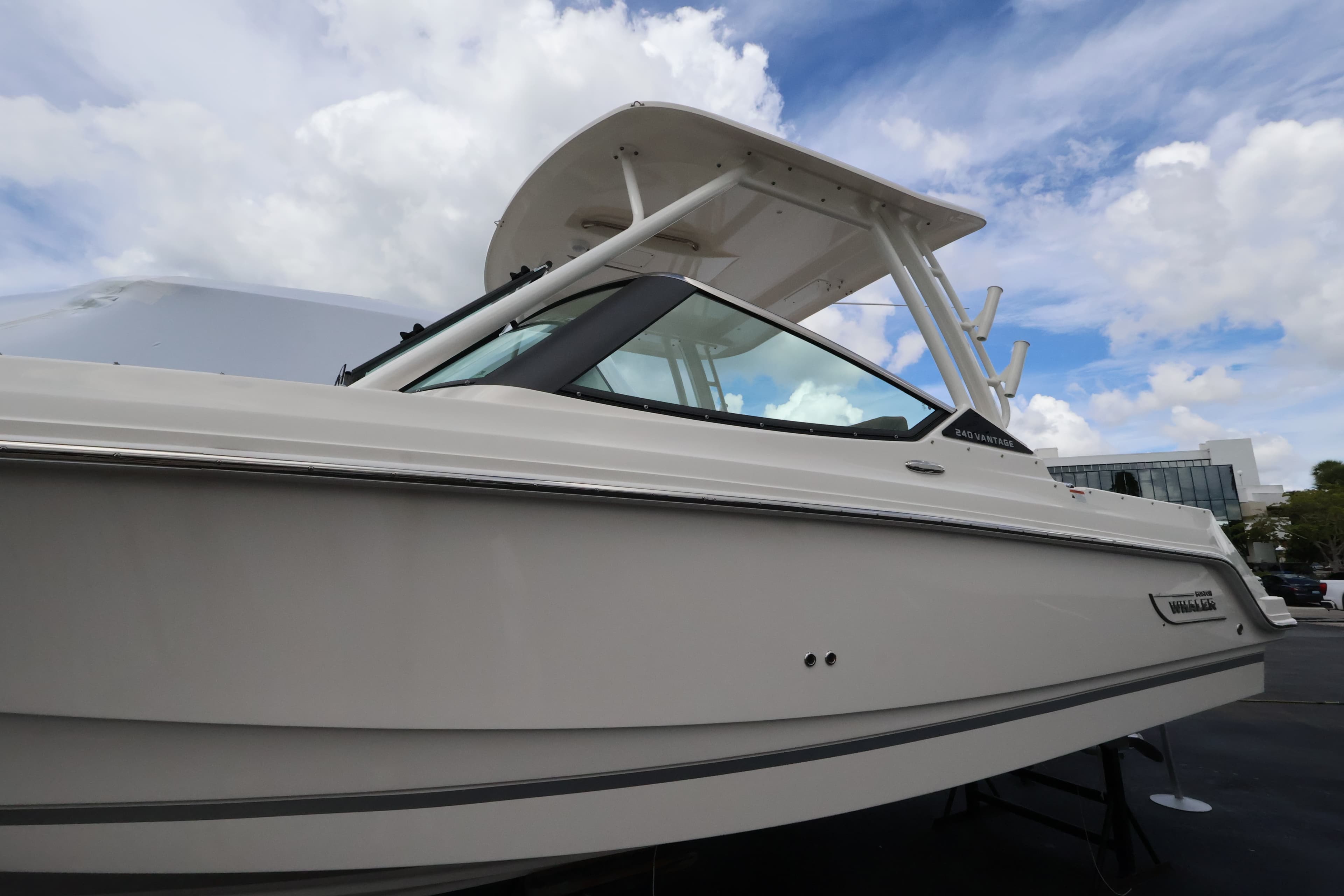 2026 Boston Whaler 240 Vantage for Sale in Naples, Florida Dual Console 2
