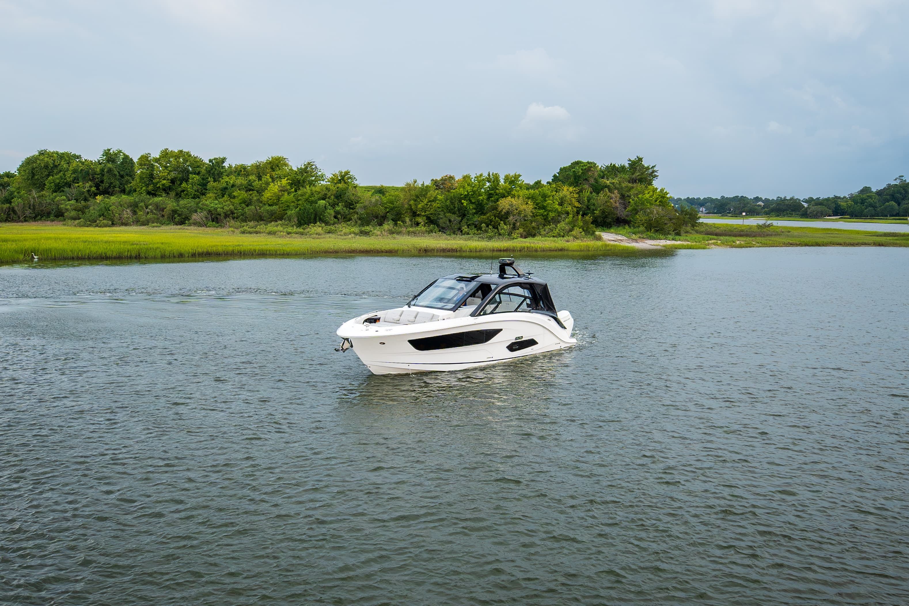 2026 Sea Ray Sundancer 370 Outboard for Sale in Wrightsville Beach, North Carolina Bowrider 3