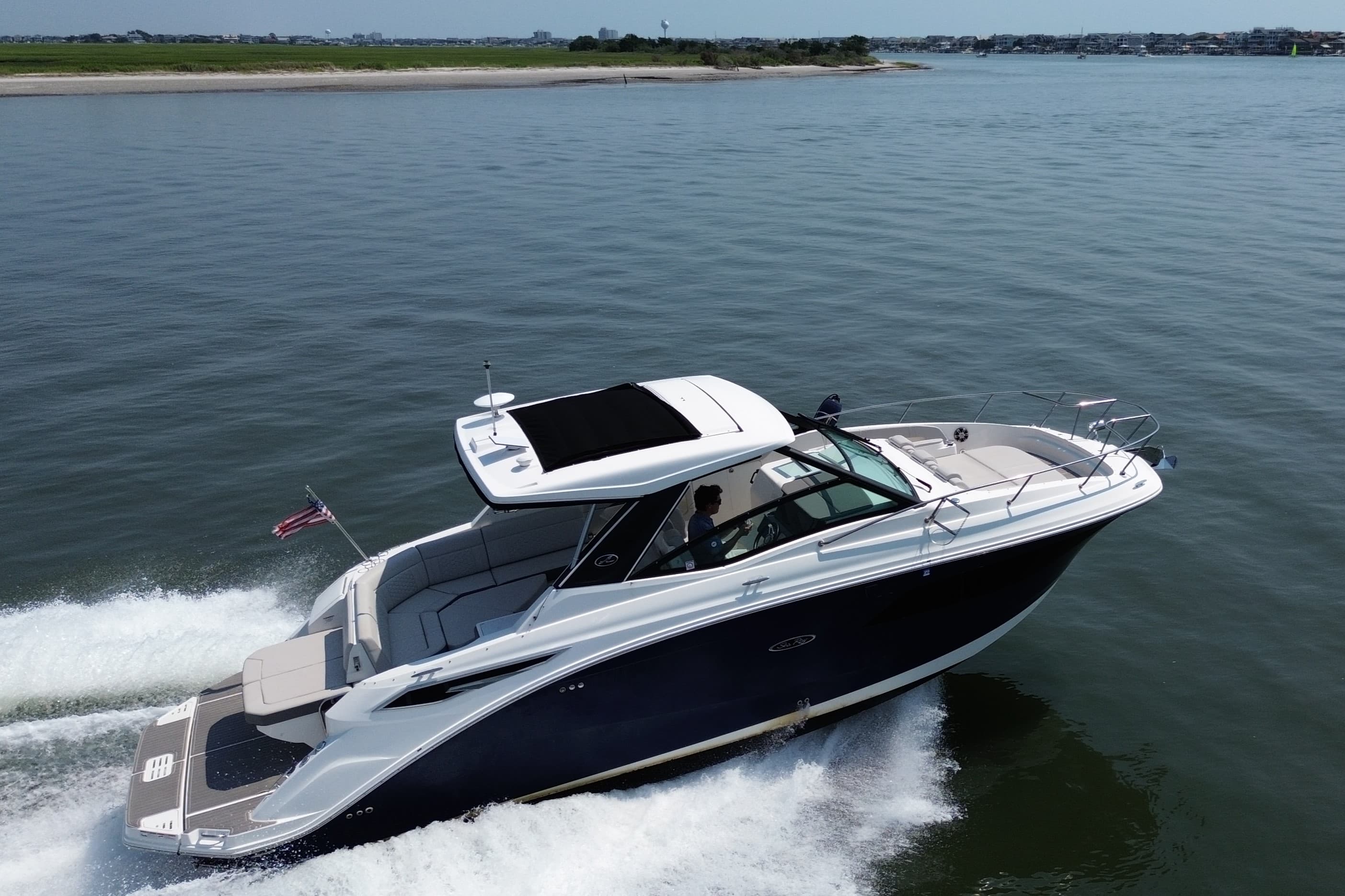 2023 Sea Ray Sundancer 320 for Sale in Carolina Beach, NC Express Cruiser 2