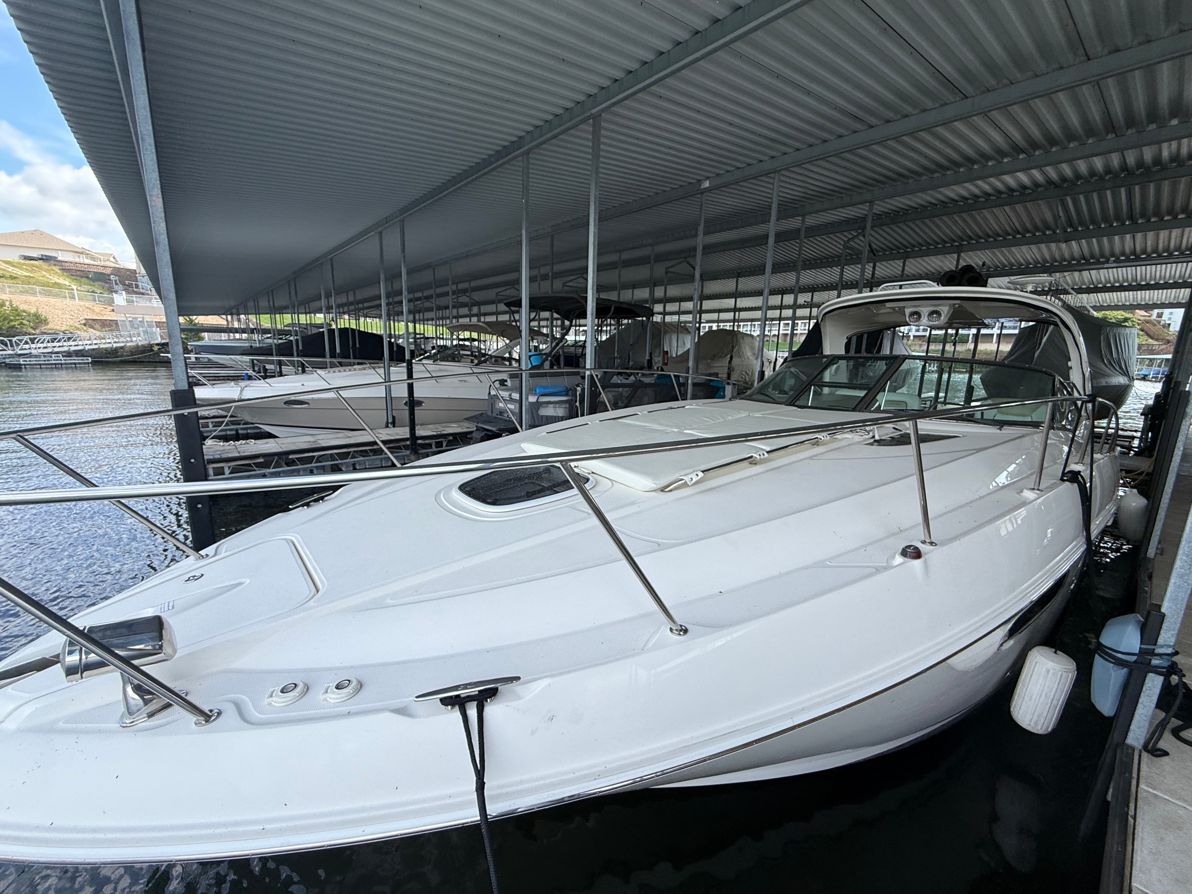 2009 Sea Ray 350 Sundancer for Sale in Lake Ozark, MO Express Cruiser 5