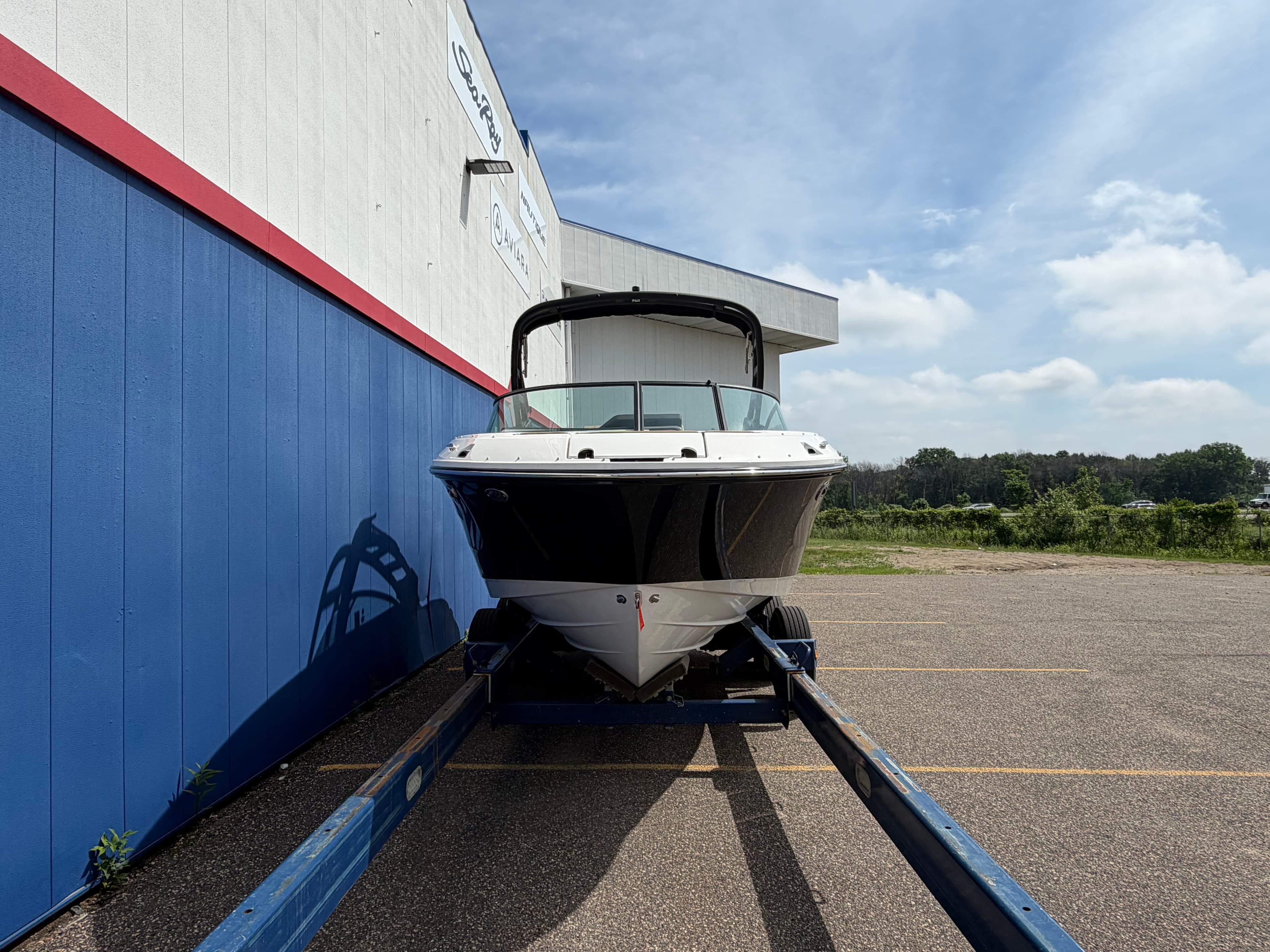 2026 Sea Ray SDX 230 Surf for Sale in Excelsior, Minnesota Bowrider 3