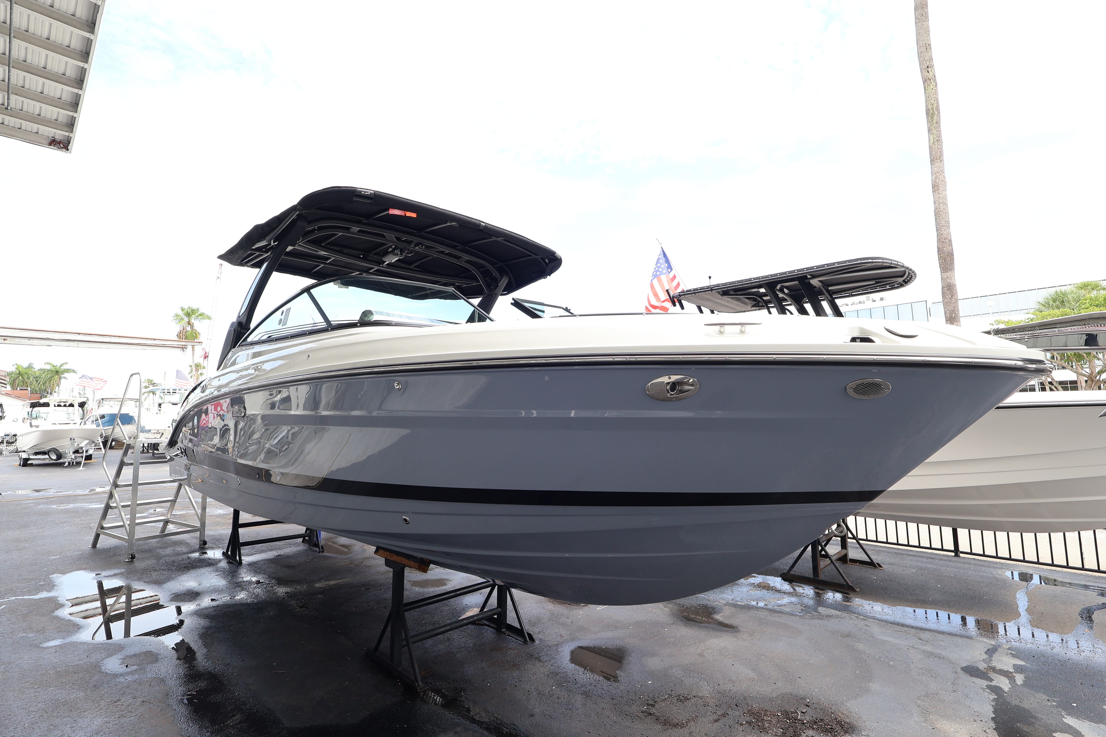 2027 Sea Ray SLX 280 Outboard for Sale in Naples, Florida Bowrider 2