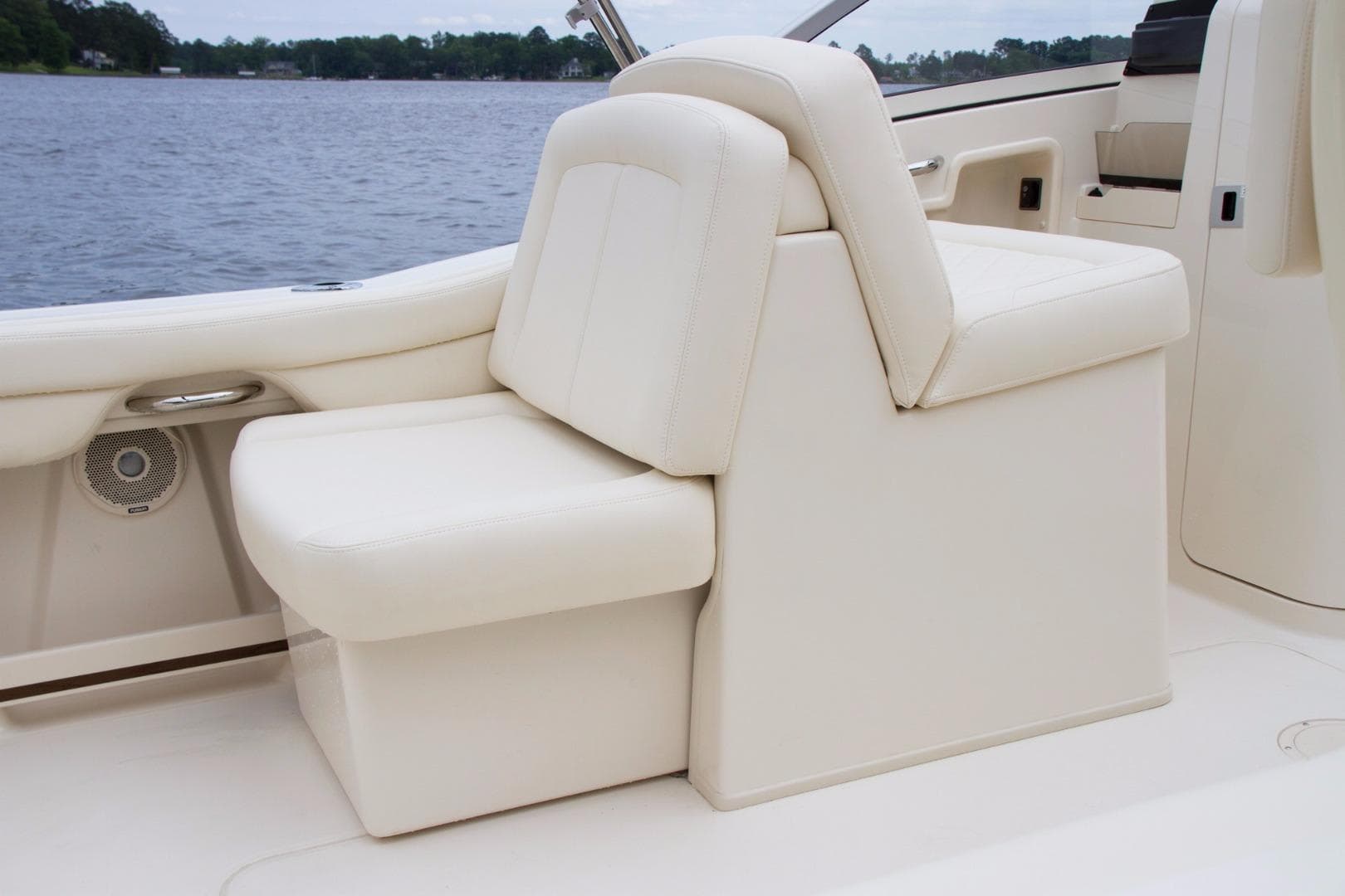 2027 Grady-White Boats Freedom 235 for Sale in Seabrook, TX Bowrider 5