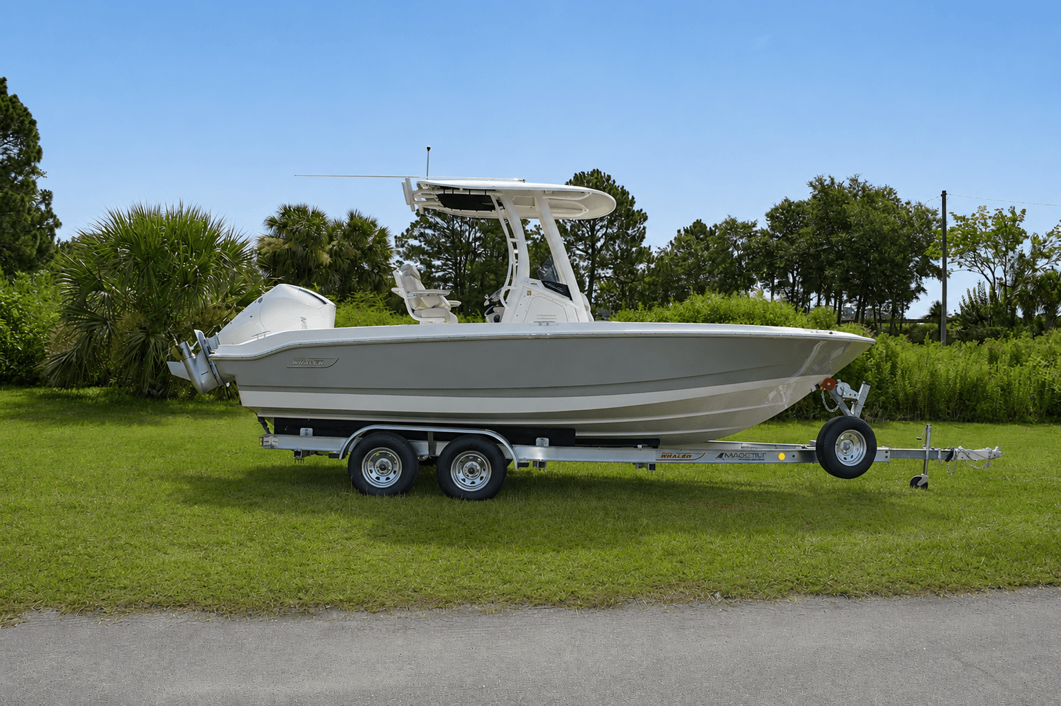 2027 Boston Whaler 220 Dauntless for Sale in Thunderbolt, GA Center Console