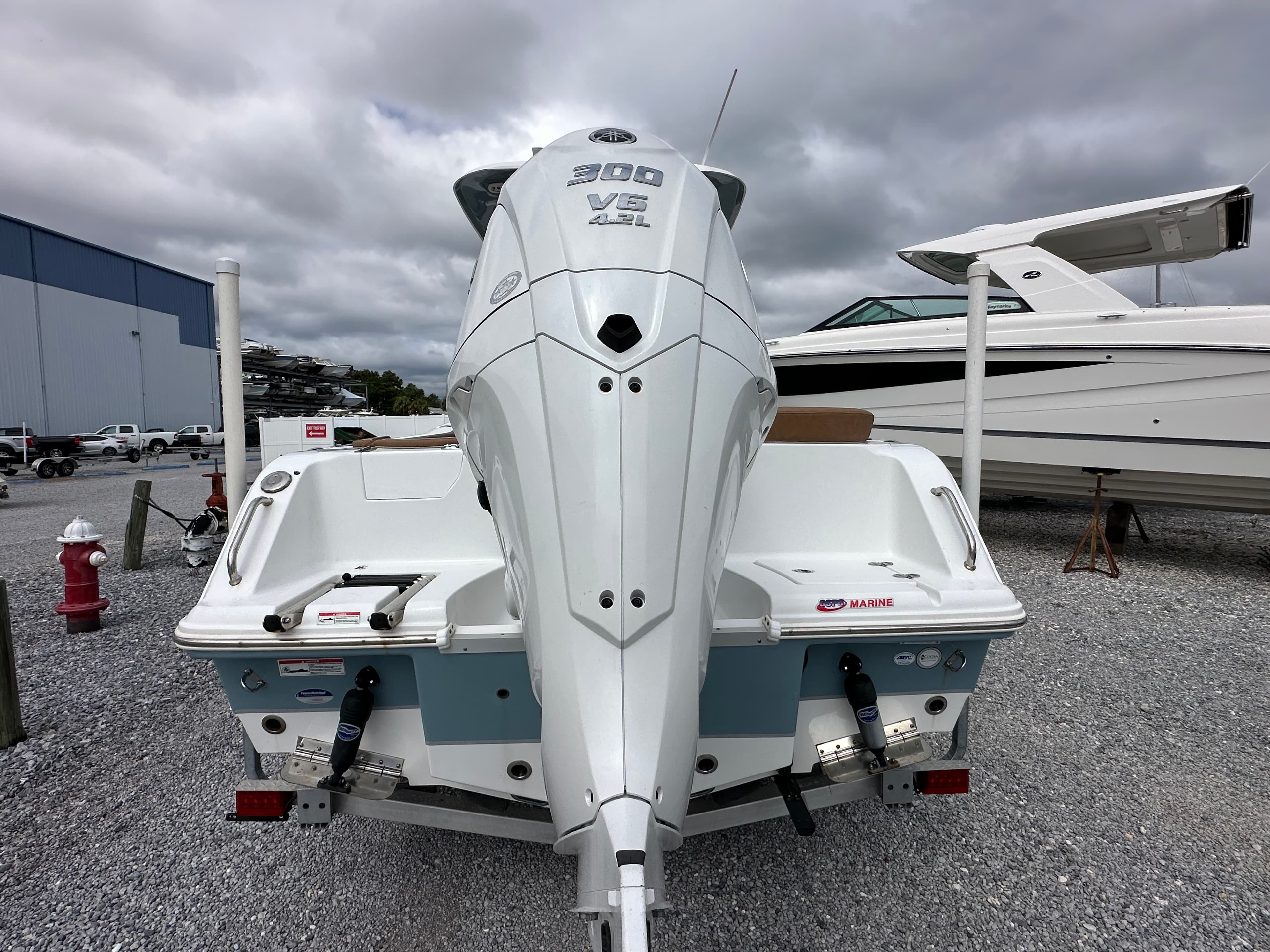 2025 Sea Hunt Ultra 239SE for Sale in Pensacola, Florida Center Console 3