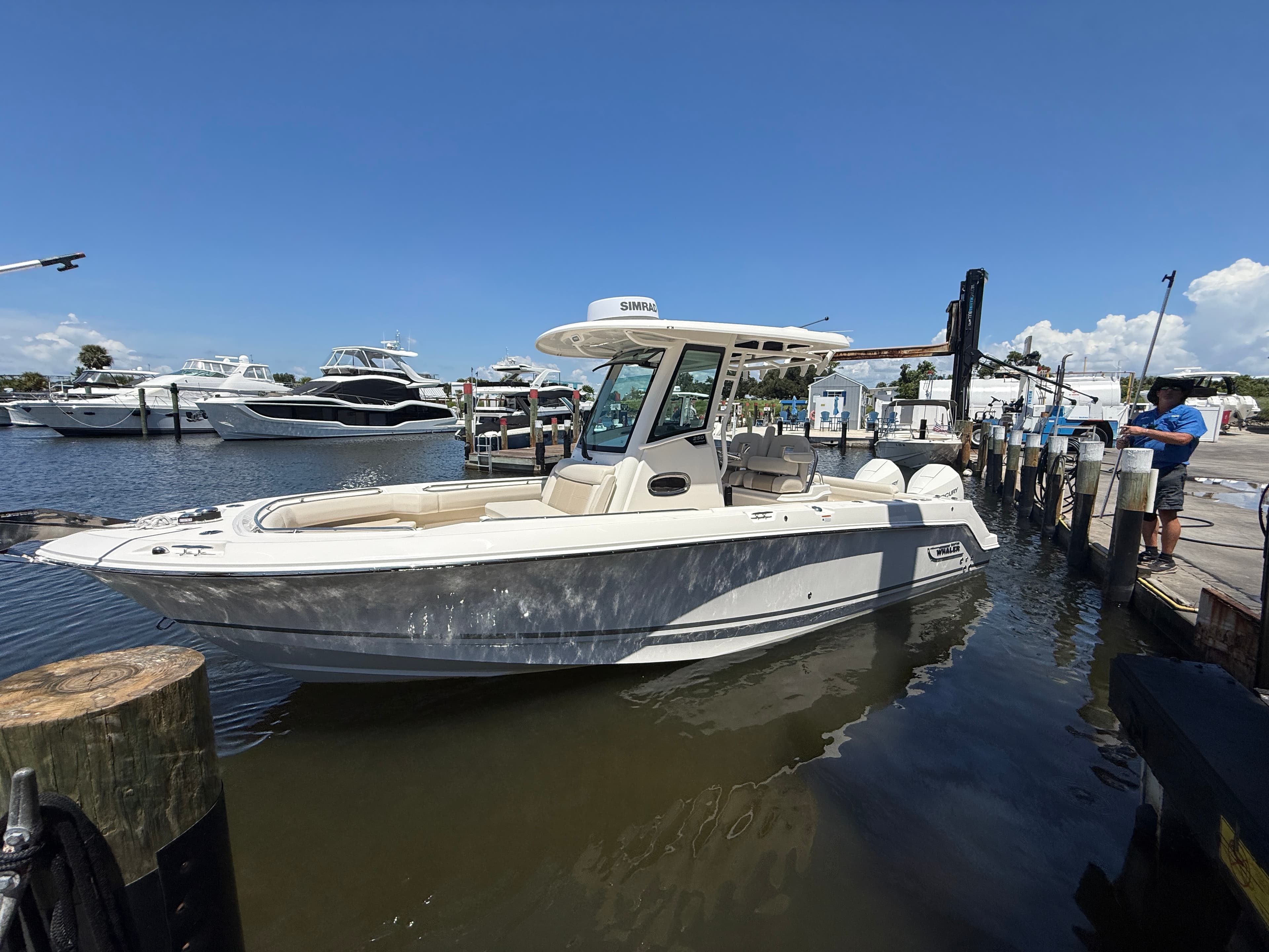 2026 Boston Whaler 250 Outrage for Sale in Venice, Florida Center Console 2