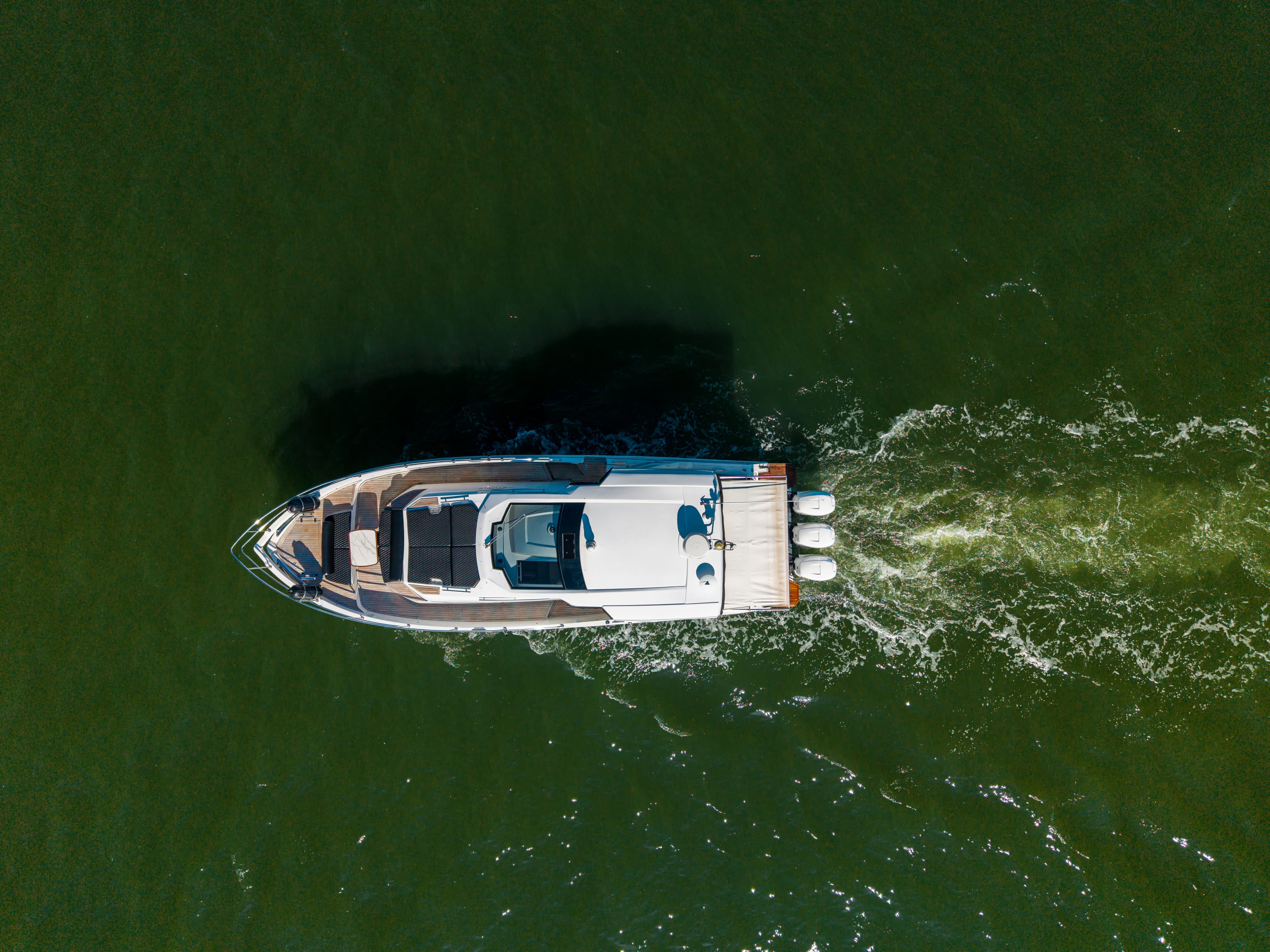 2018 Azimut Verve 40 for Sale in Seabrook, TX Express Cruiser 2