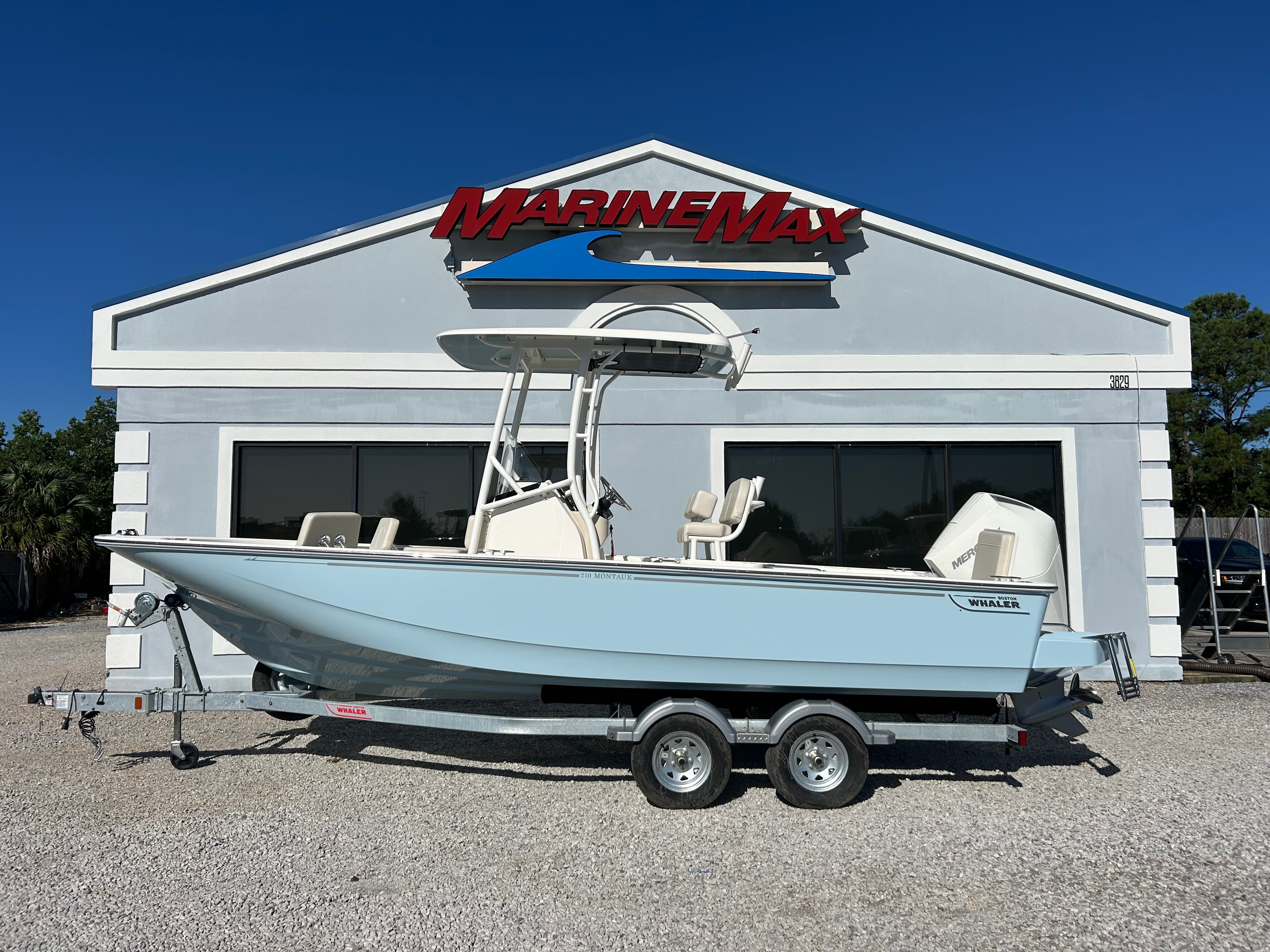 2027 Boston Whaler 210 Montauk for Sale in Gulf Shores, AL Center Console 2