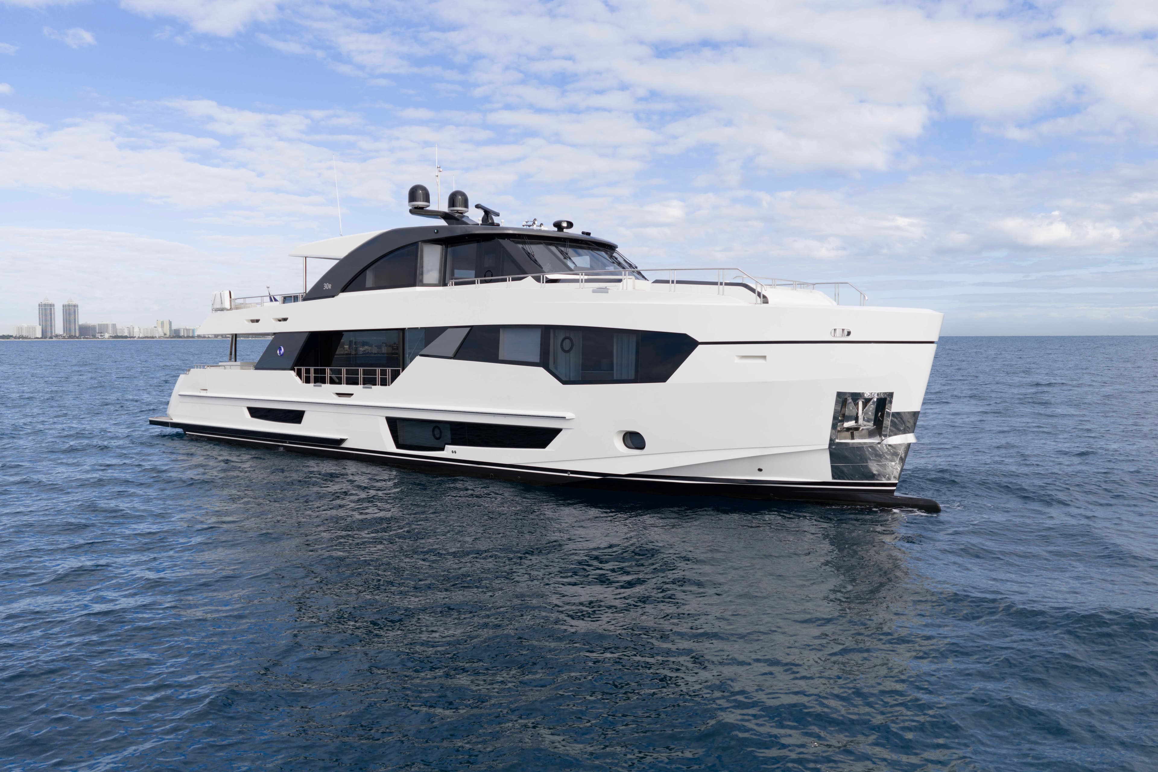 2027 Ocean Alexander 30R for Sale in Pompano Beach, FL Megayacht 3