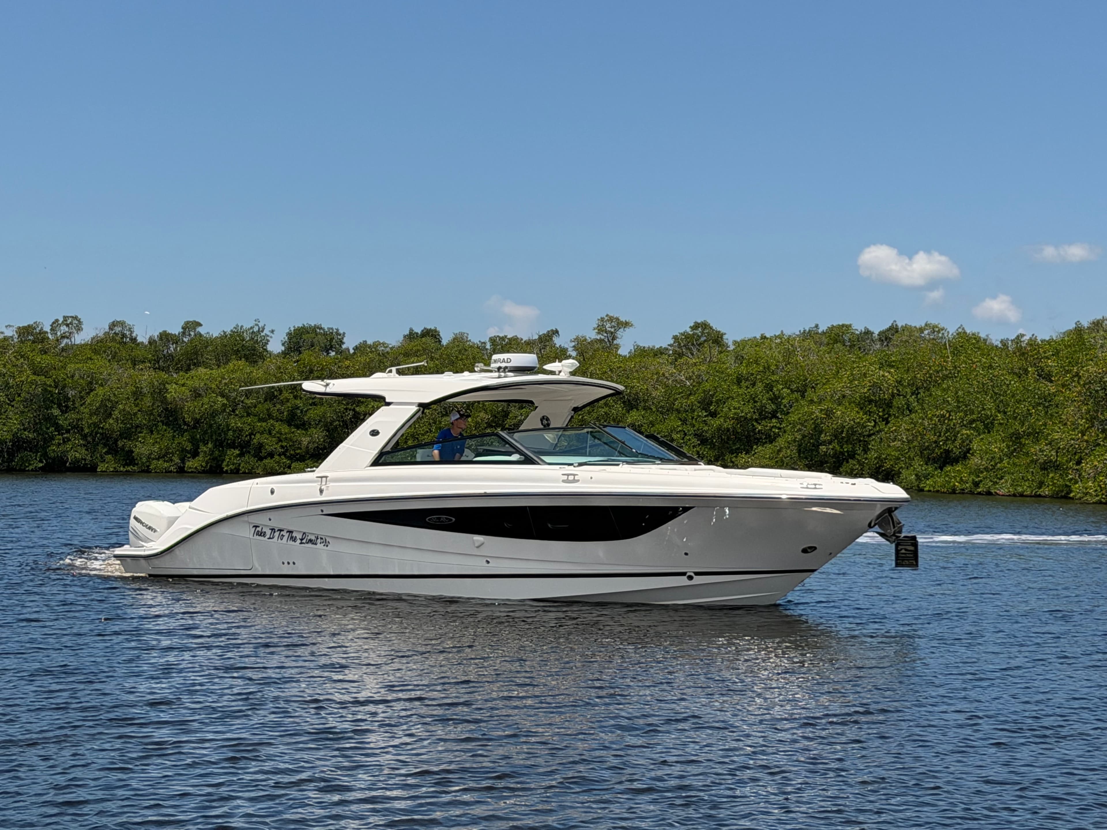 2020 Sea Ray SLX 400 Outboard for Sale in Fort Myers, FL Bowrider
