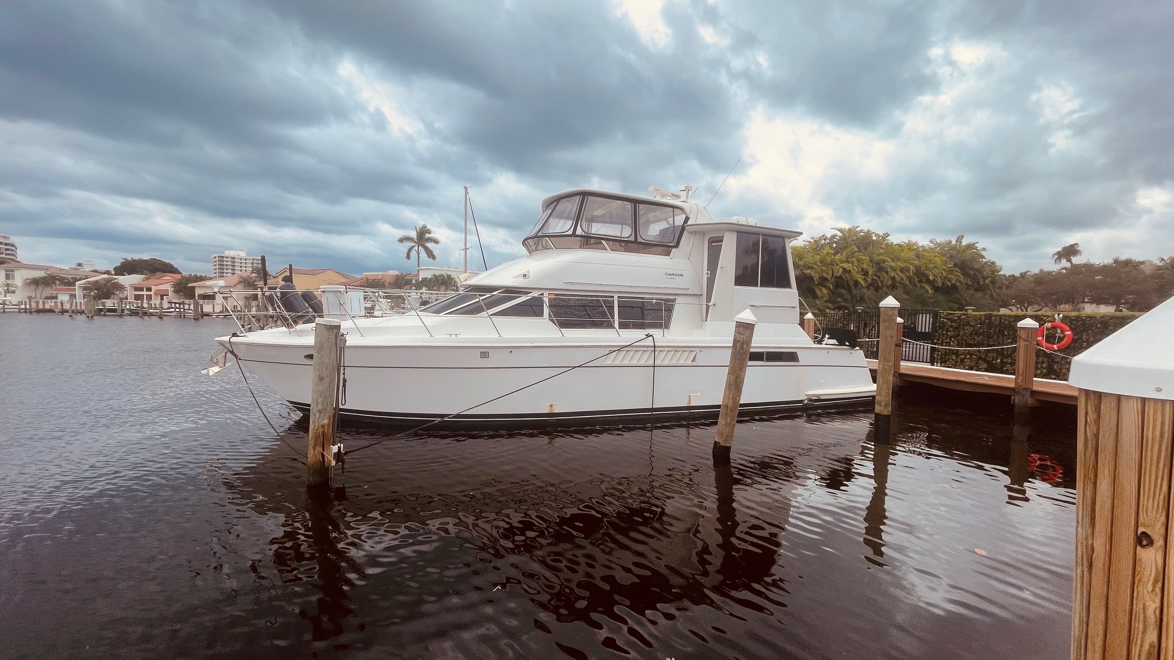 1997 Carver 500 Cockpit MY for Sale in Delray Beach, FL Aft Cabin 4