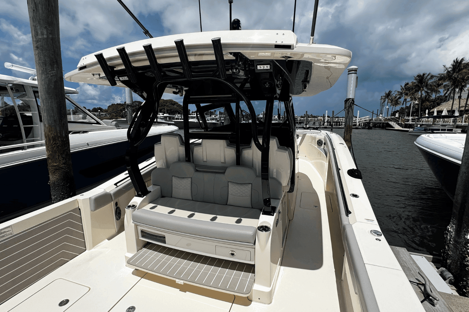 2025 Scout Boats 400 LXF for Sale in Stuart, Florida Center Console 4