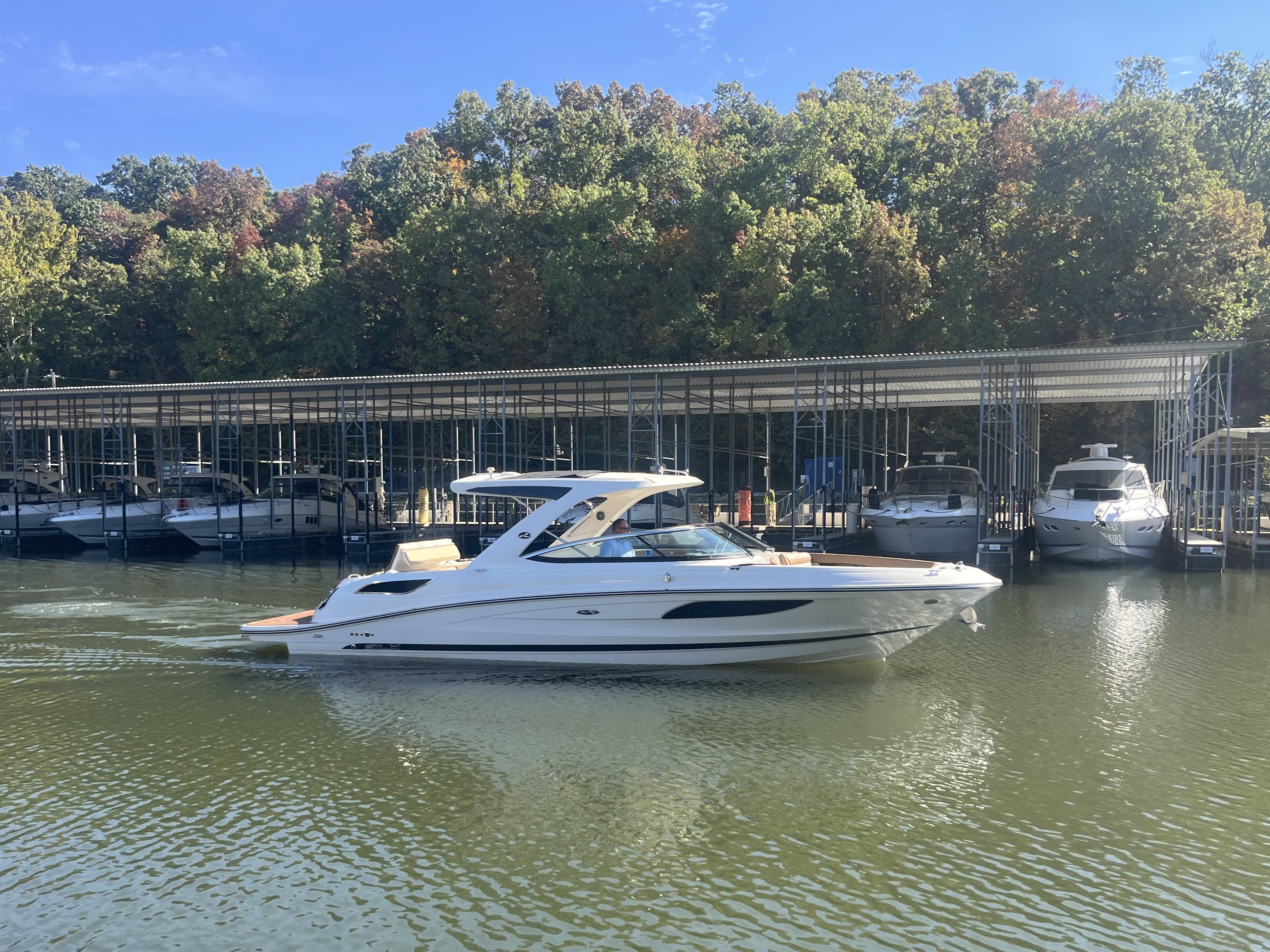 2015 Sea Ray SLX 350 for Sale in Lake Ozark, MO Bowrider 3