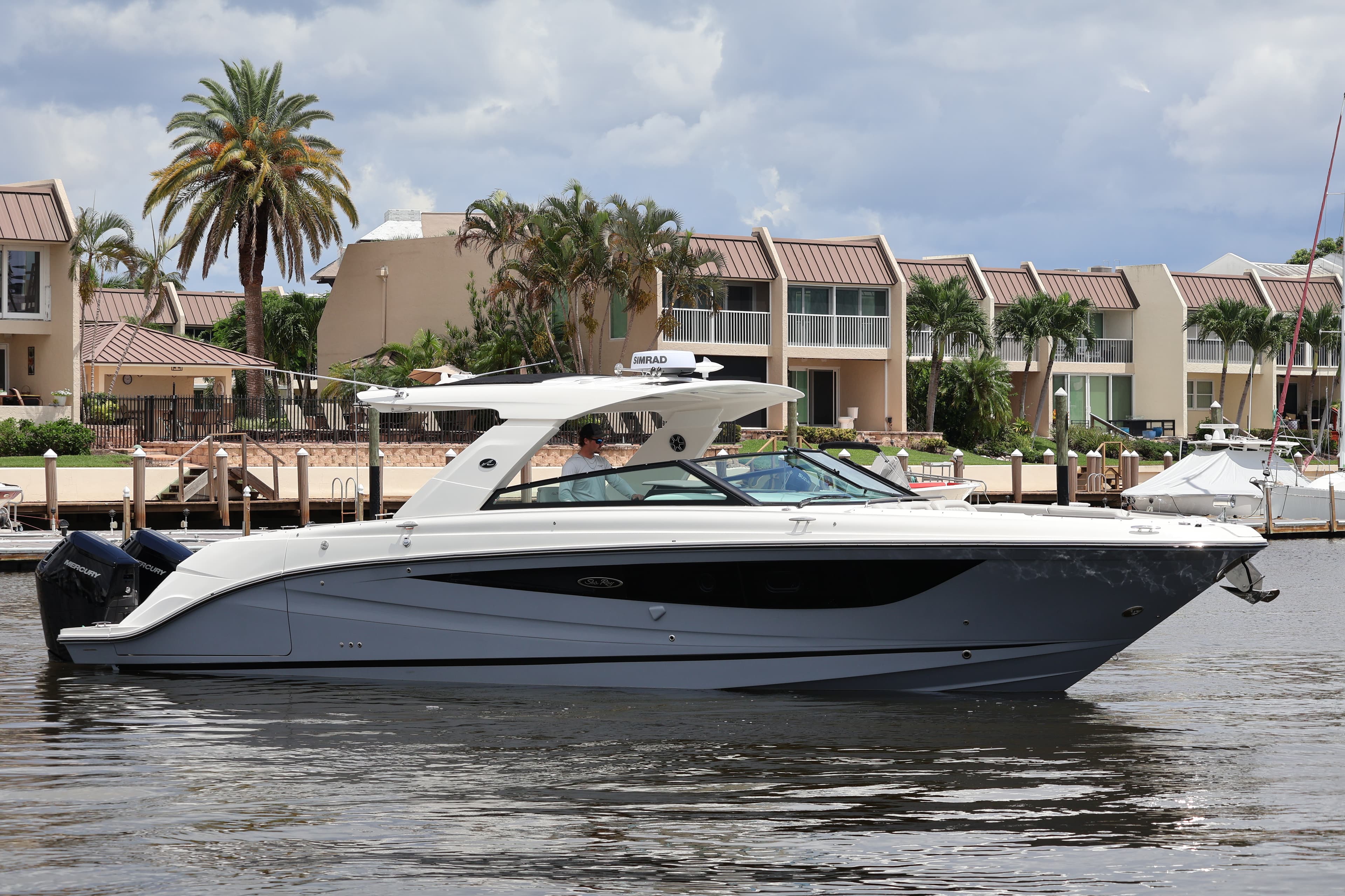 2026 Sea Ray SLX 400 Outboard for Sale in Naples, Florida Bowrider 5