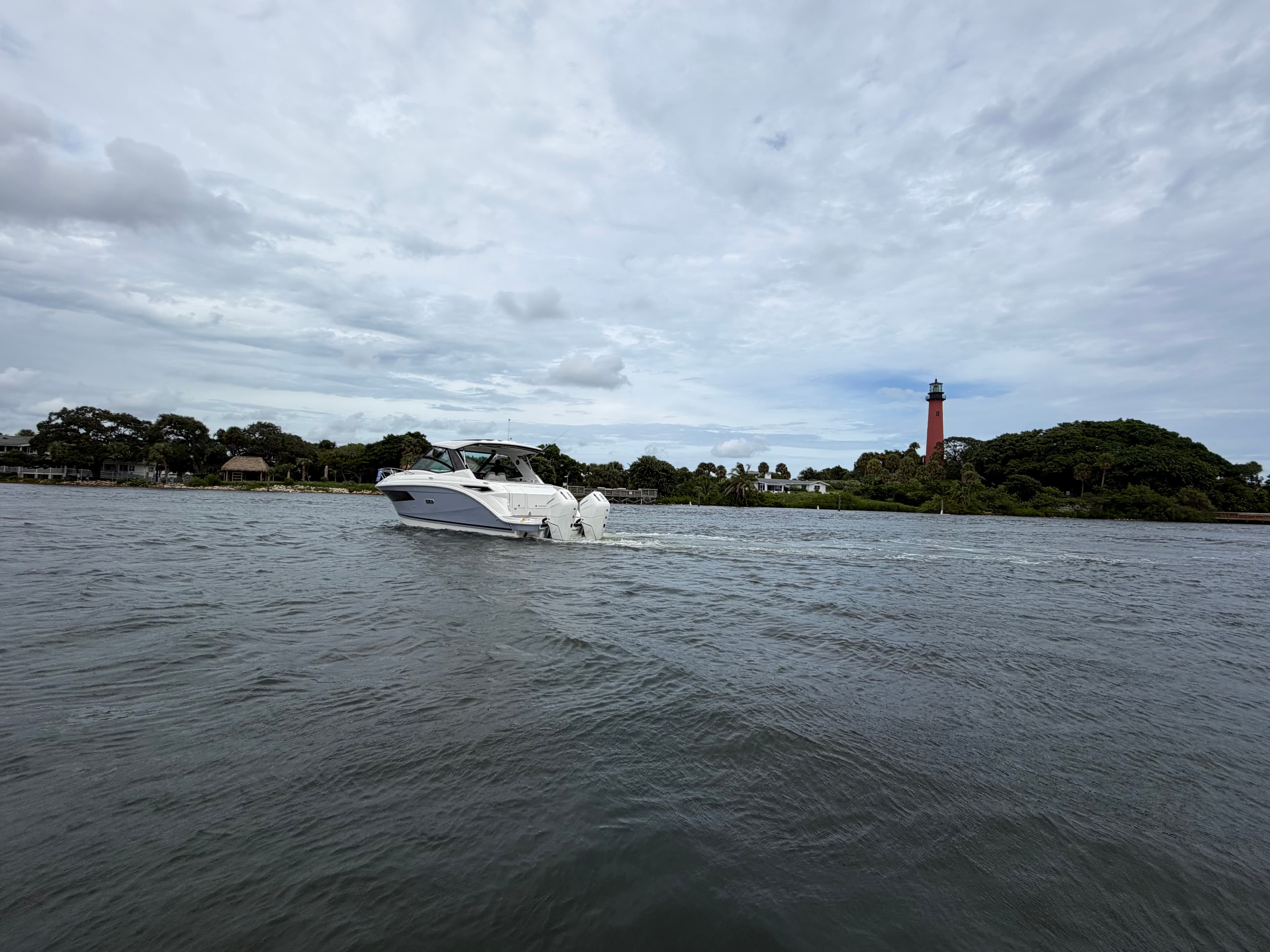 2027 Sea Ray Sundancer 320 Outboard for Sale in Jupiter, Florida Express Cruiser 5