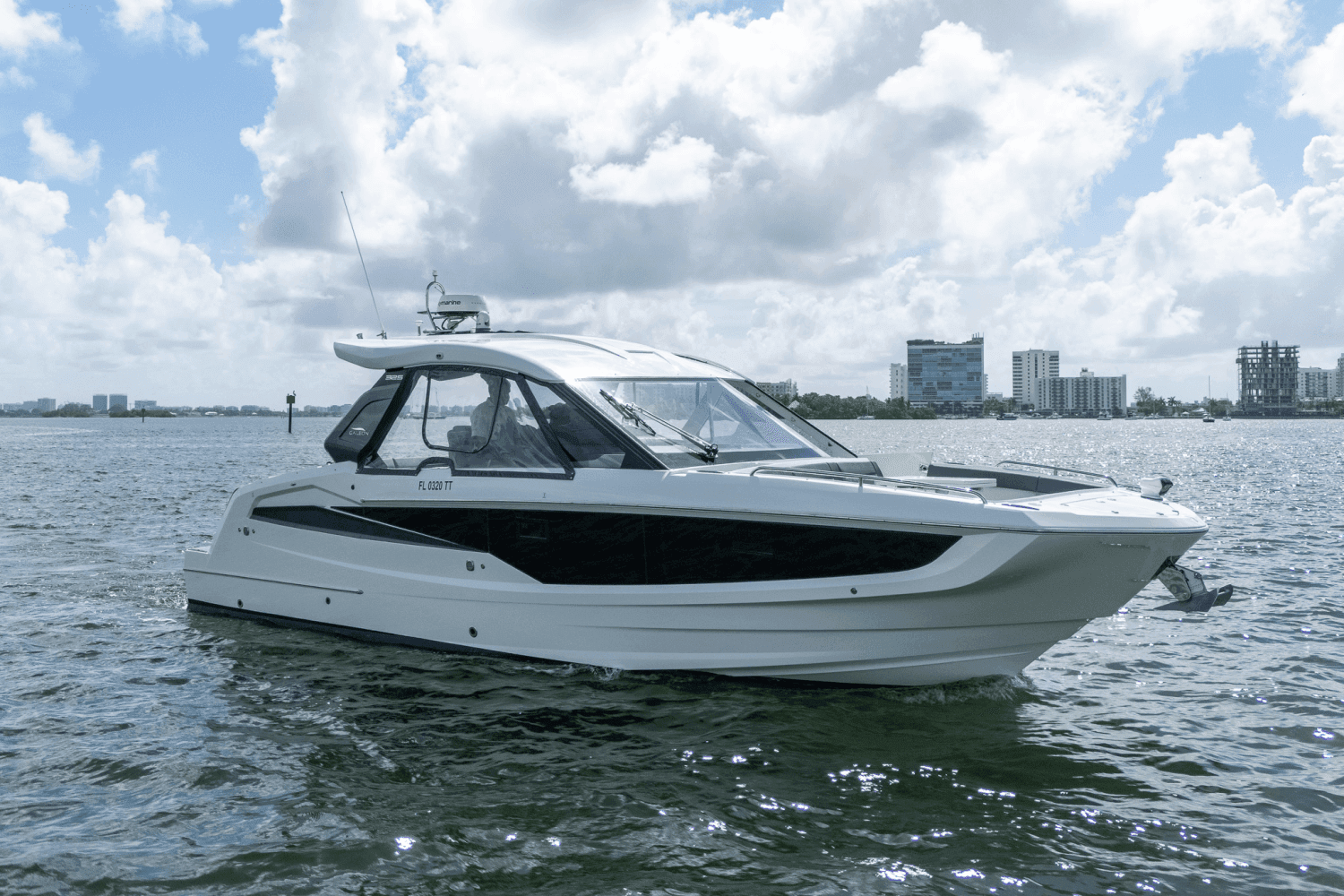 2024 Galeon Yachts 325 GTO for Sale in Miami, FL Bowrider