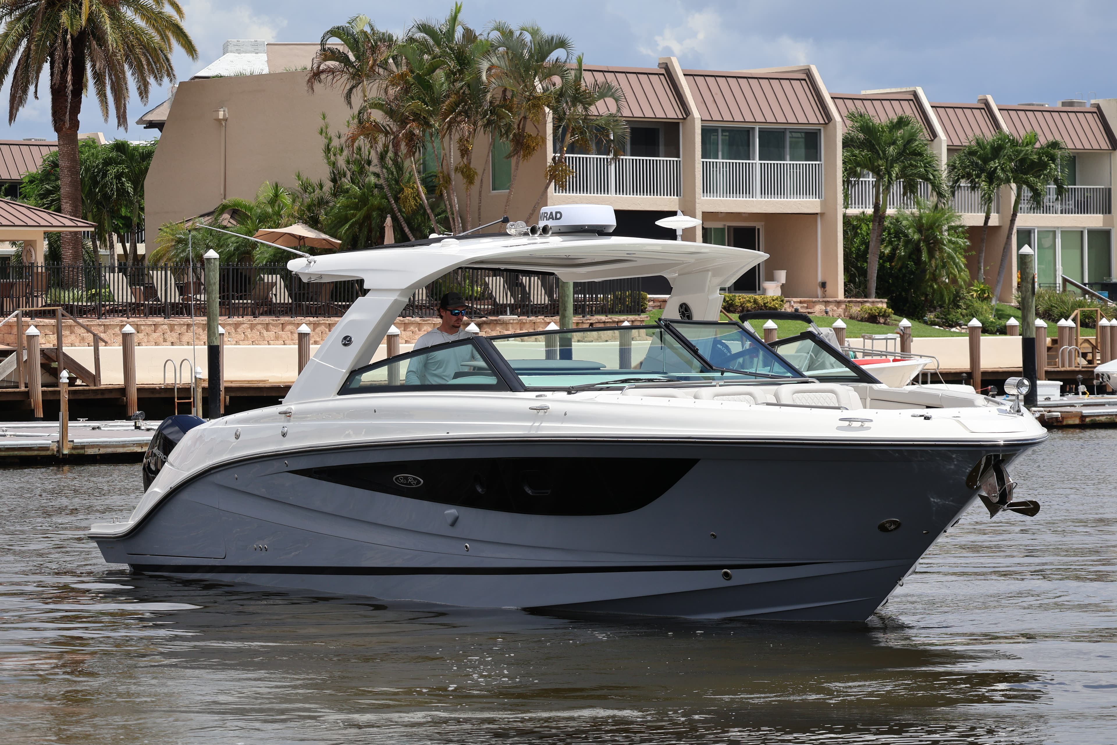 2026 Sea Ray SLX 400 Outboard for Sale in Naples, Florida Bowrider 3
