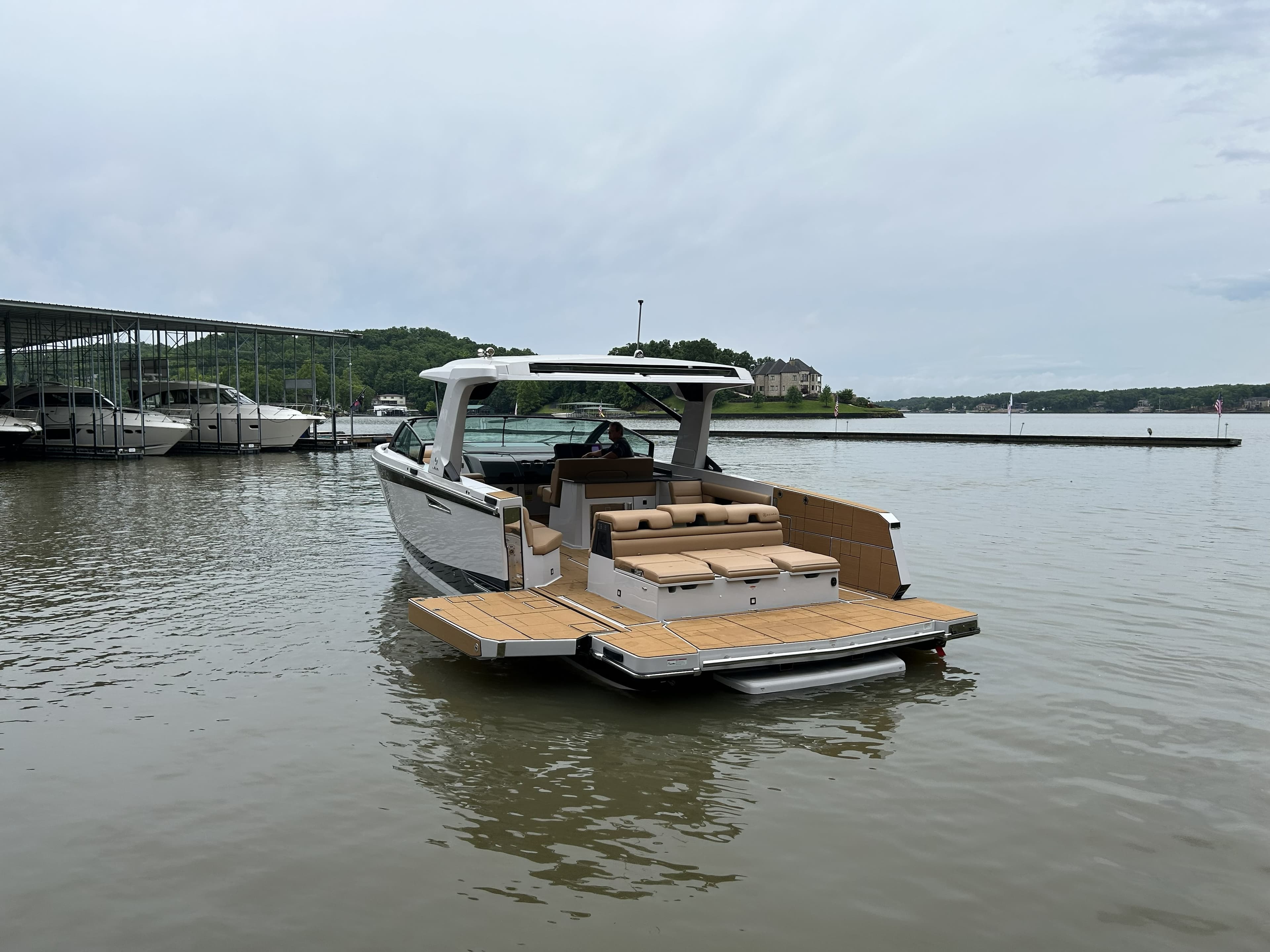 2025 Aviara AV40 for Sale in Lake Ozark, MO Day Boats 3
