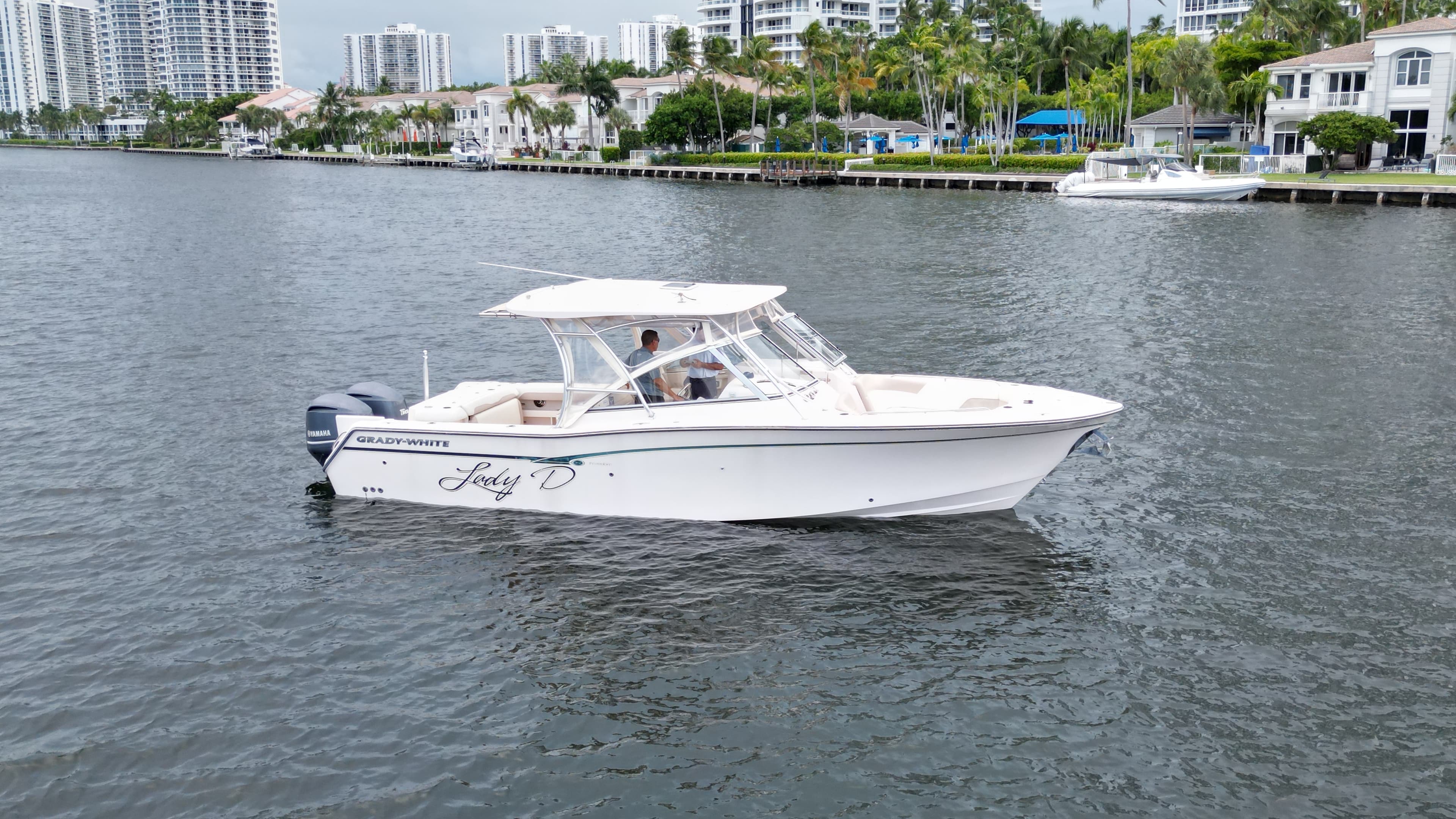 2014 Grady-White Boats Freedom 307 for Sale in Miami, FL Bowrider 2