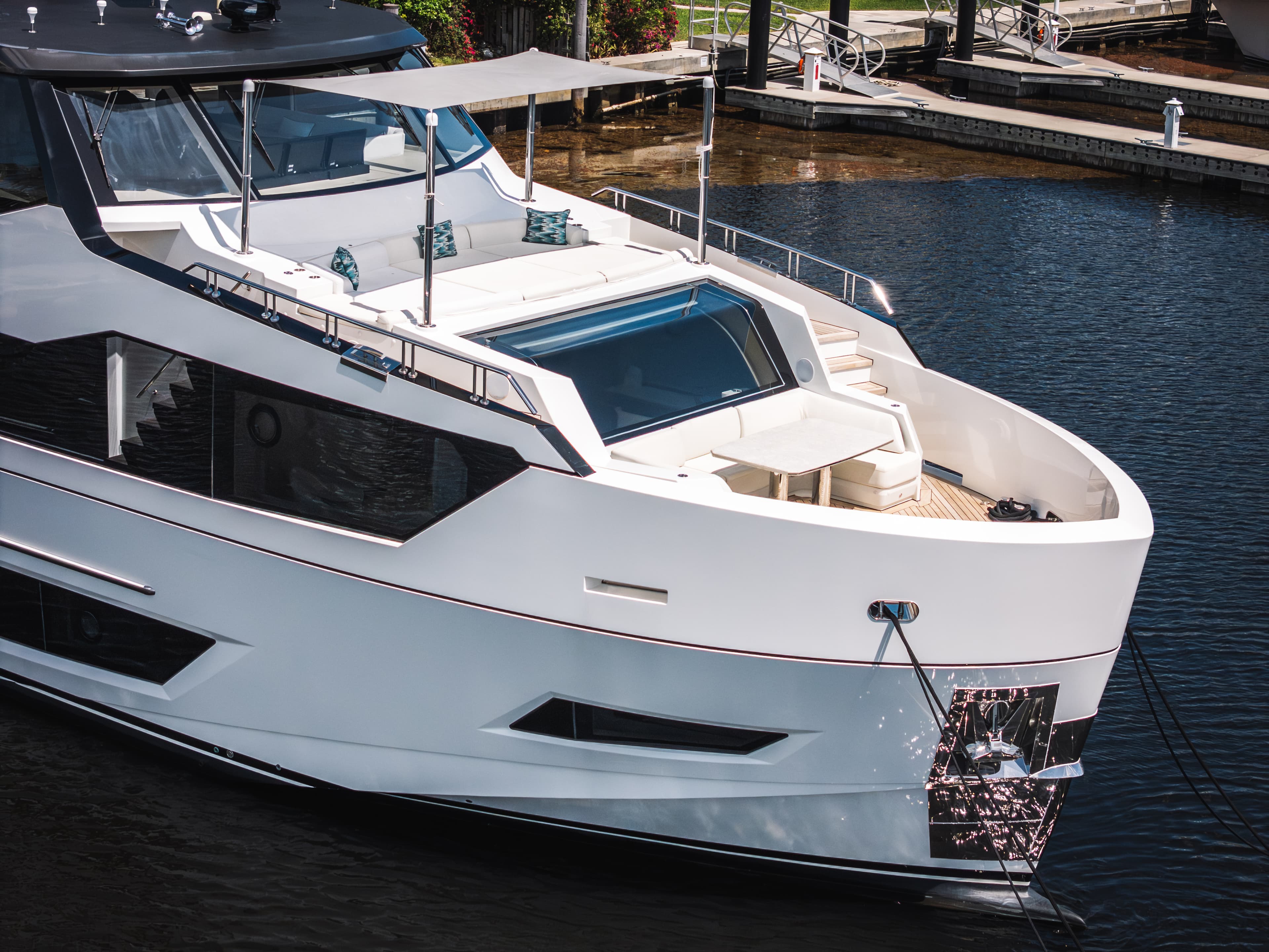 2023 Ocean Alexander 27R for Sale in Ocean Reef, FL Flybridge 3