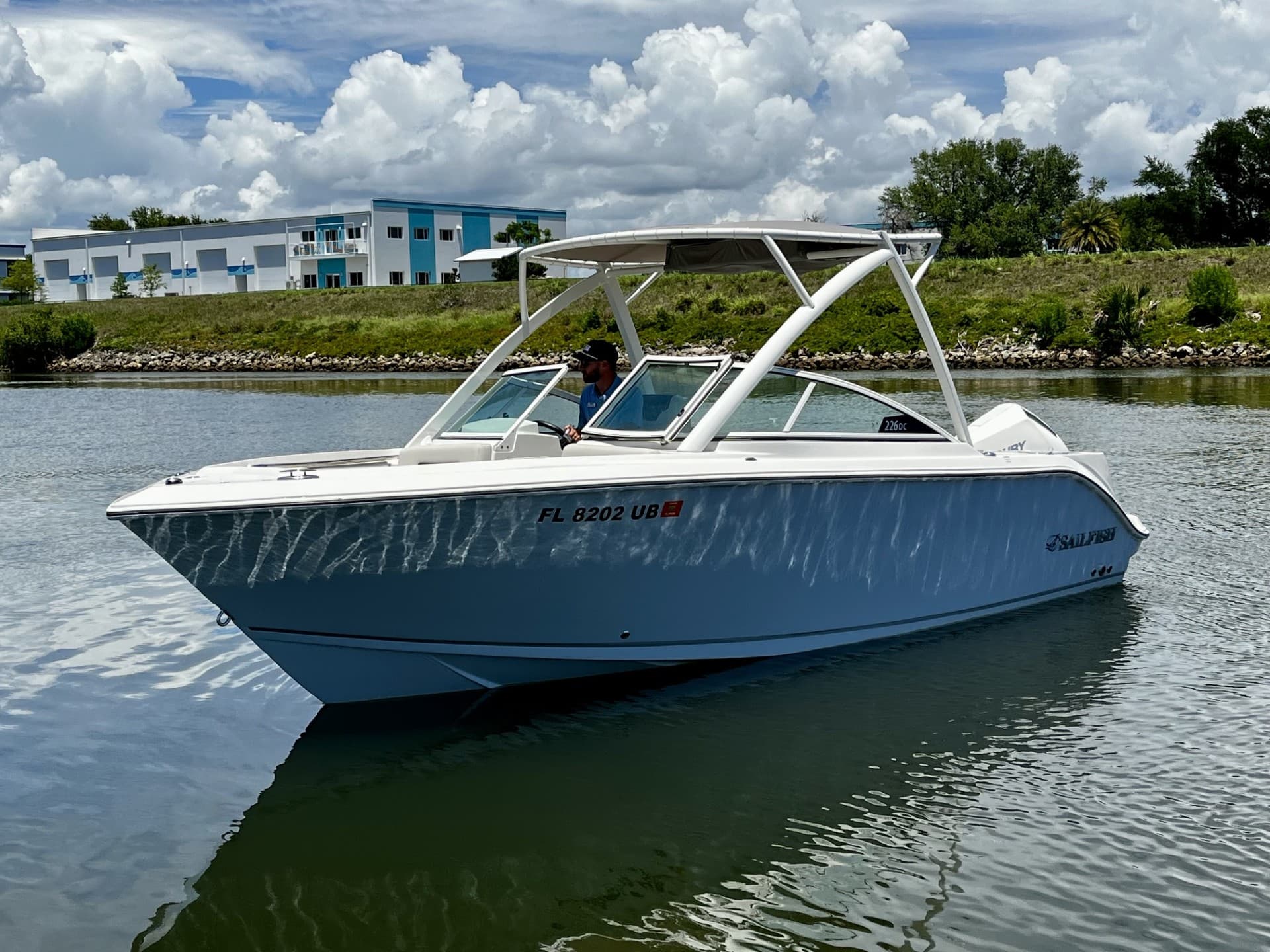 2024 Sailfish 226 DC for Sale in Venice, Florida Dual Console 3