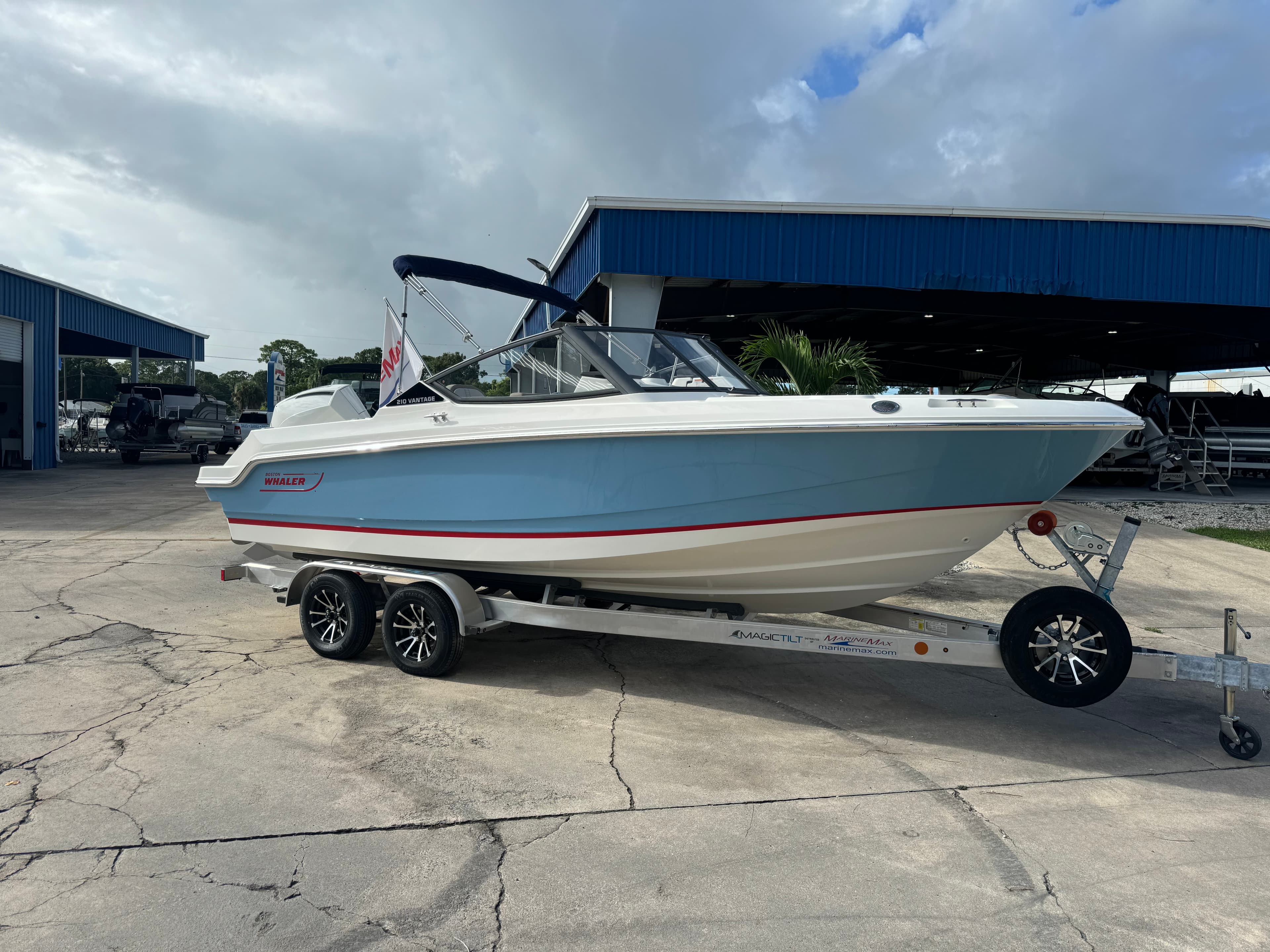 2026 Boston Whaler 210 Vantage for Sale in Cocoa, Florida Bowrider
