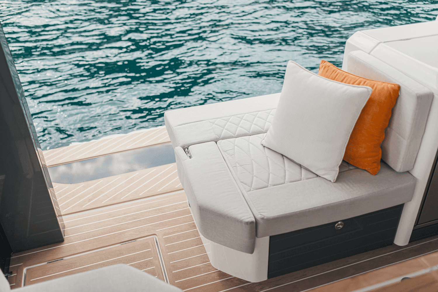 2027 Saxdor 400 GTO for Sale in Naples, Florida Express Cruiser 5