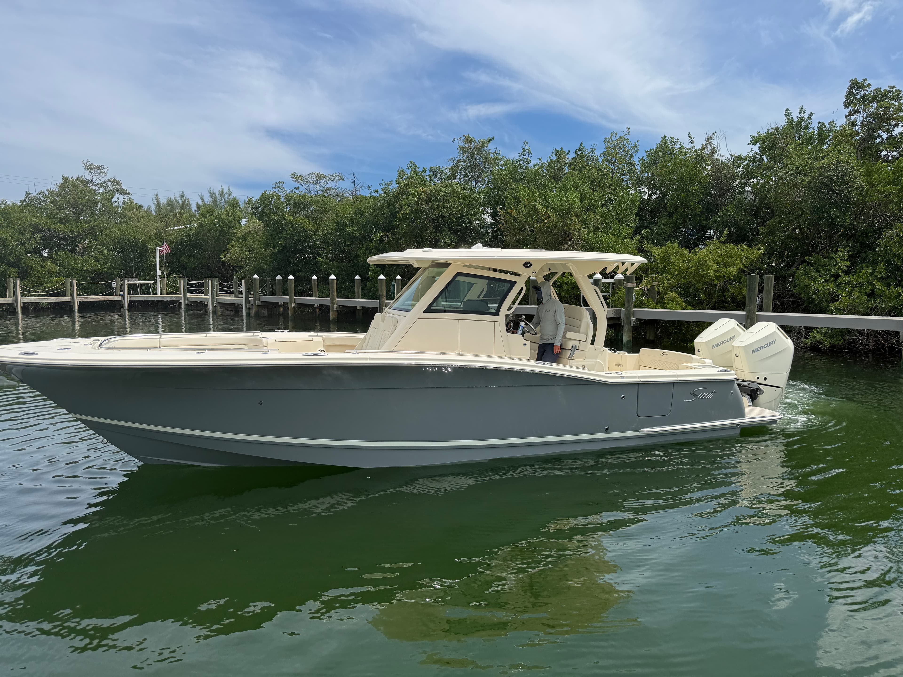 2027 Scout Boats 330 LXF for Sale in Marathon, FL Center Console 3