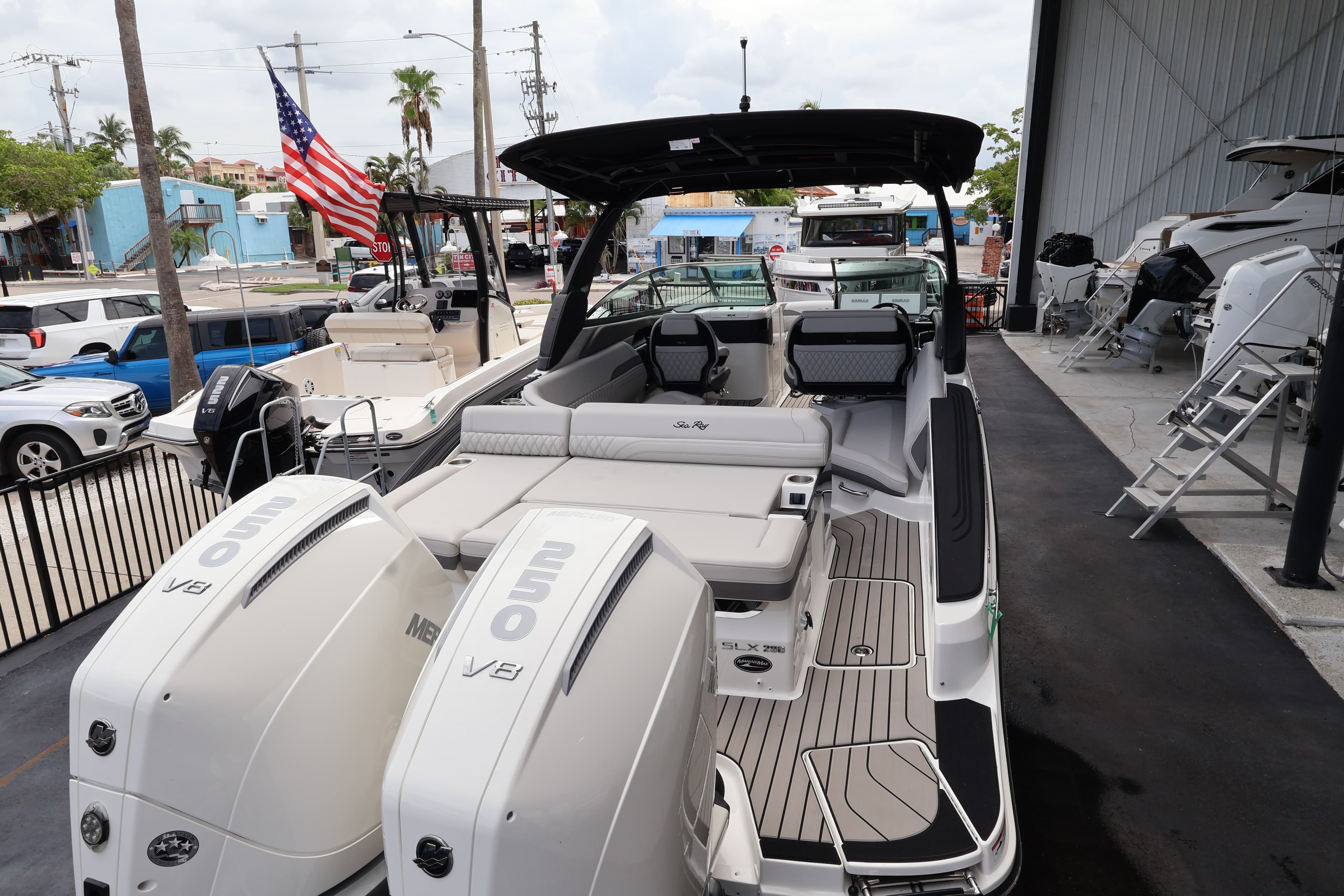 2027 Sea Ray SLX 280 Outboard for Sale in Naples, Florida Bowrider 5
