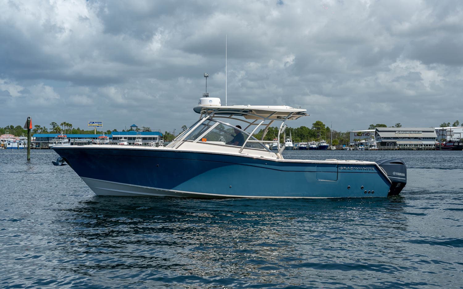 2021 Grady-White Boats Freedom 307 for Sale in Panama City, FL Bowrider
