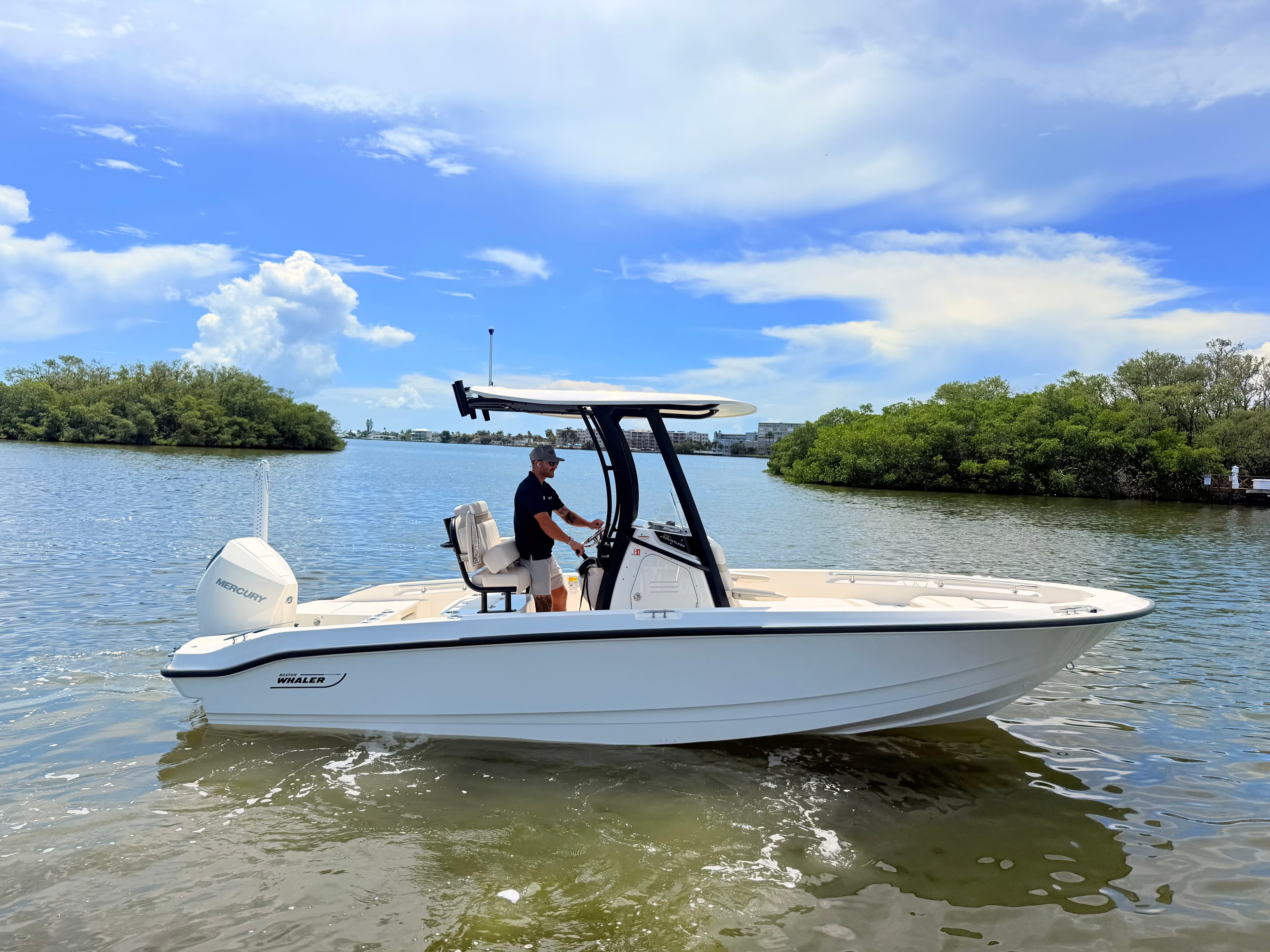 2027 Boston Whaler 220 Dauntless for Sale in St Petersburg, FL Center Console 2