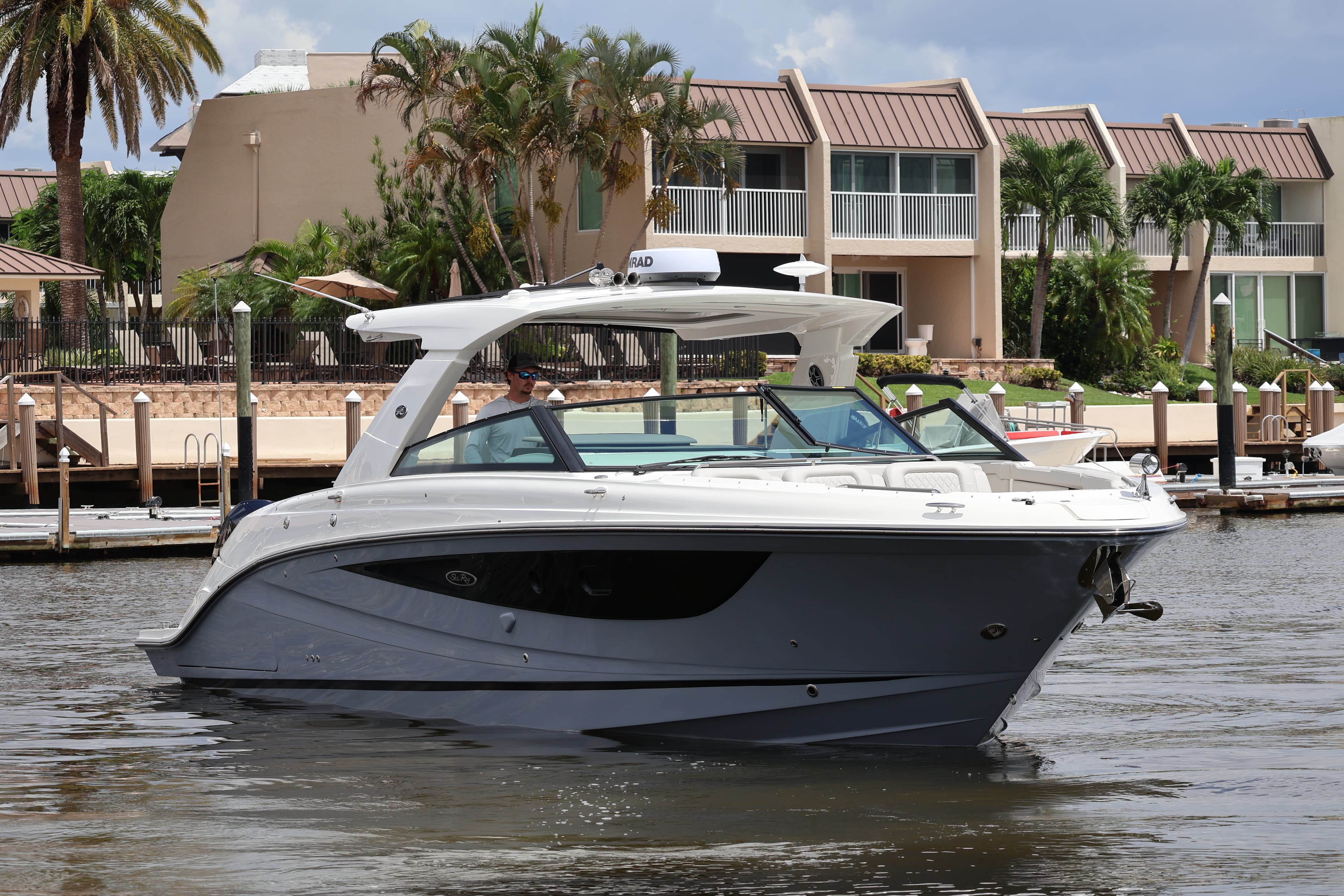 2026 Sea Ray SLX 400 Outboard for Sale in Naples, Florida Bowrider 2