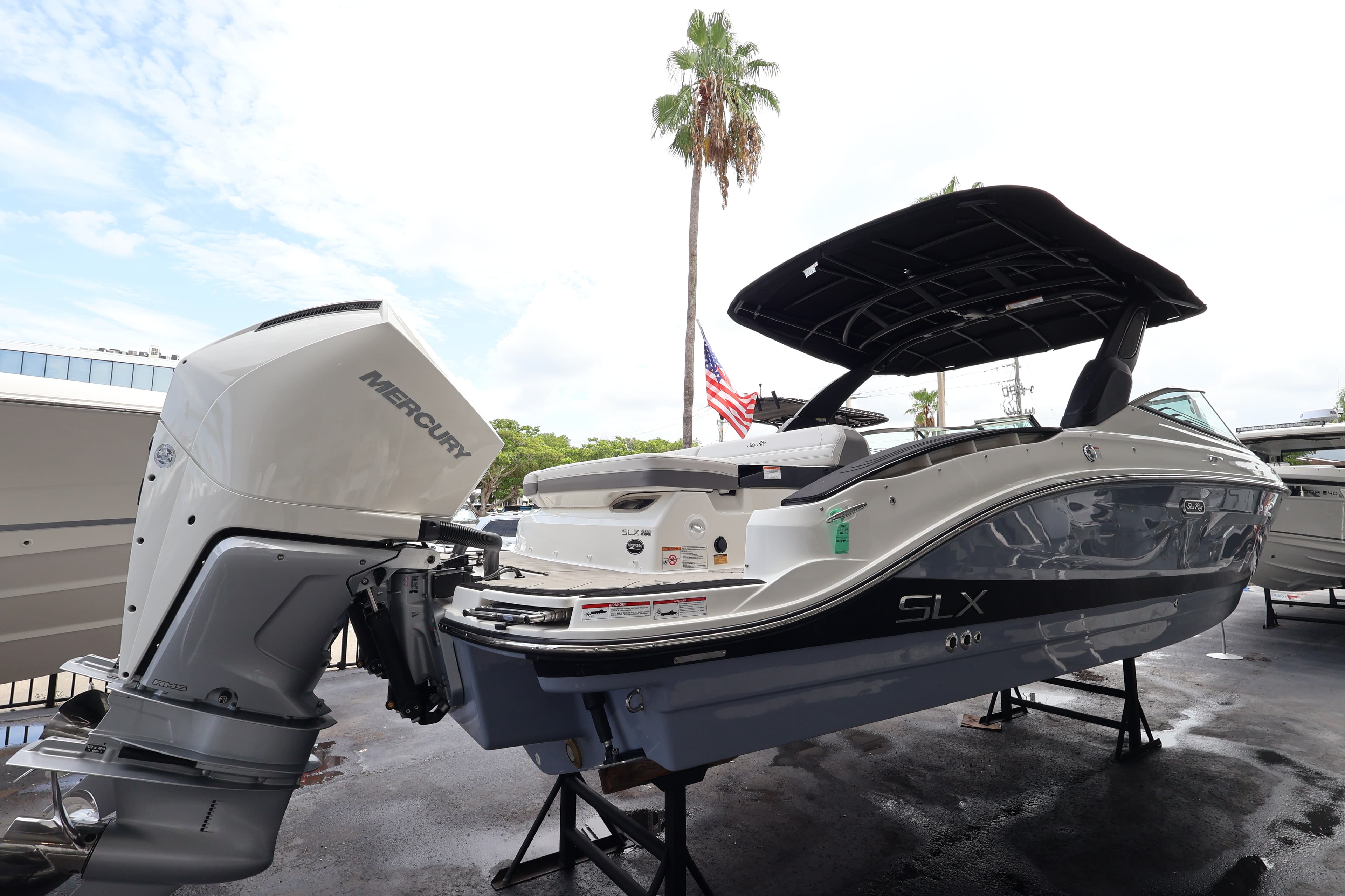 2027 Sea Ray SLX 280 Outboard for Sale in Naples, Florida Bowrider 4
