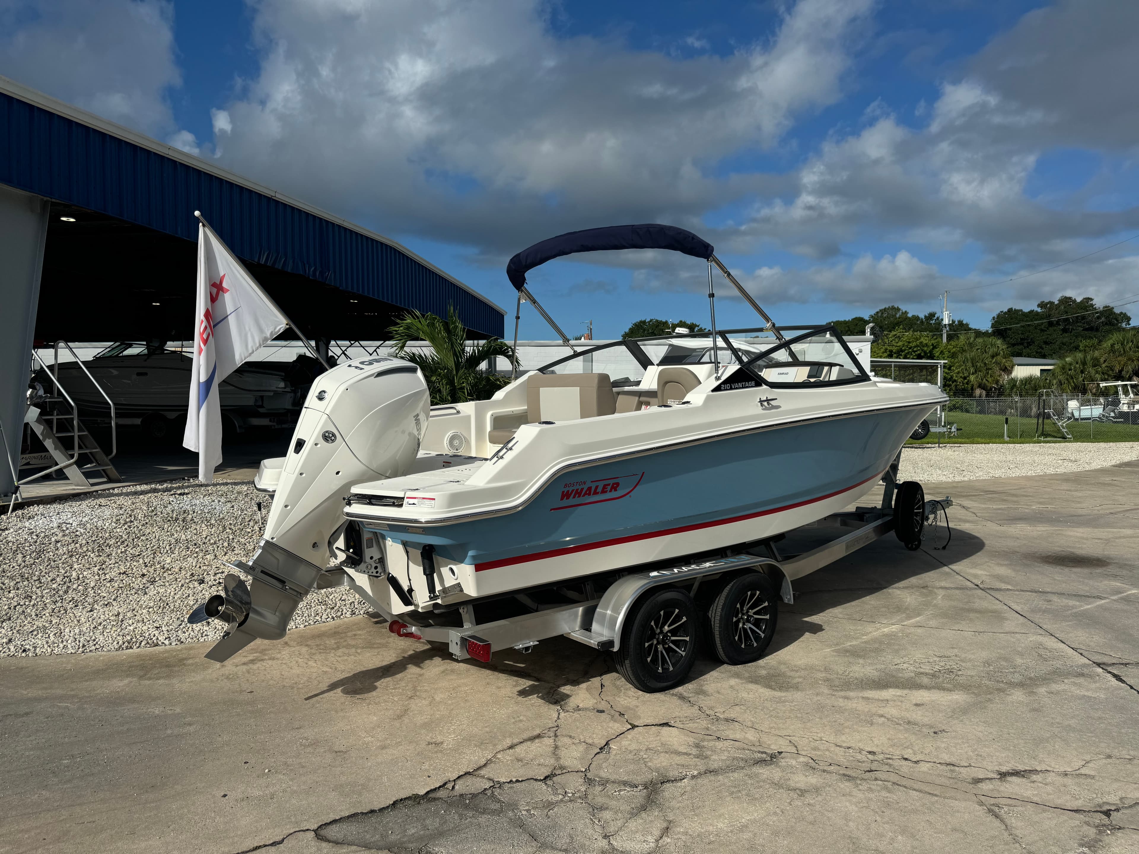 2026 Boston Whaler 210 Vantage for Sale in Cocoa, Florida Bowrider 3