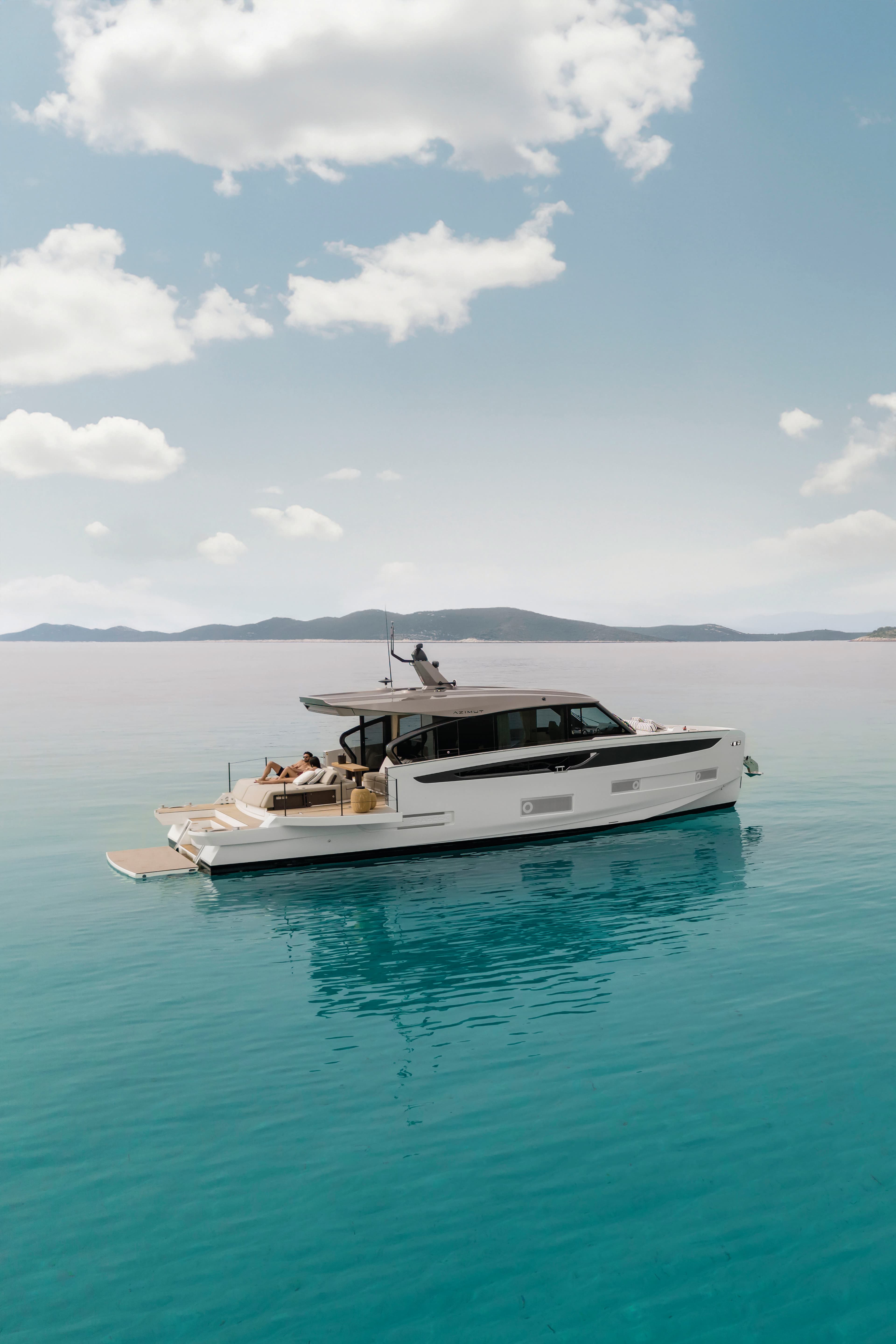 2027 Azimut Seadeck 6 for Sale in Huntington, NY Cruiser 4