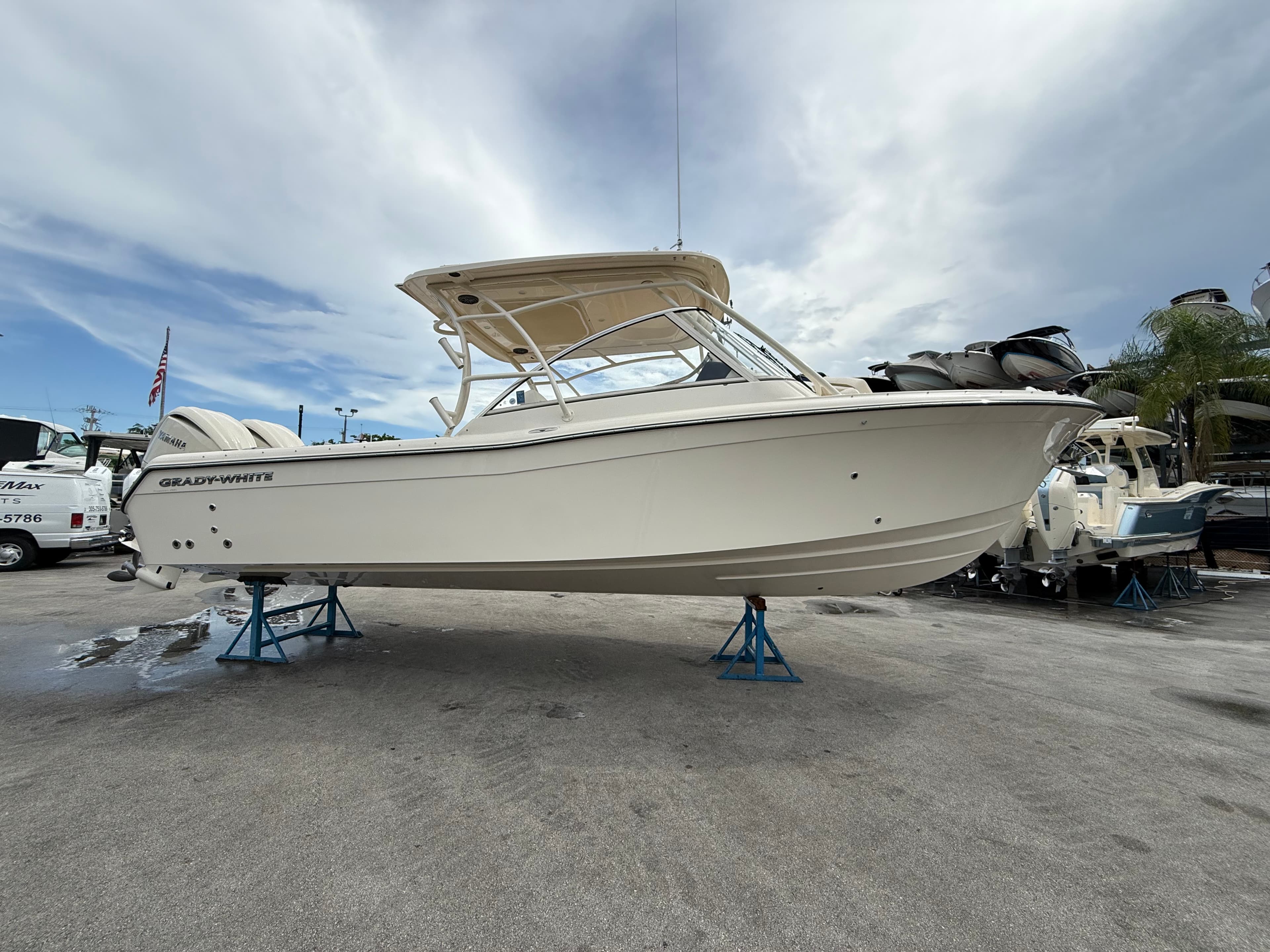 2027 Grady-White Boats Freedom 285 for Sale in Miami, FL Bowrider