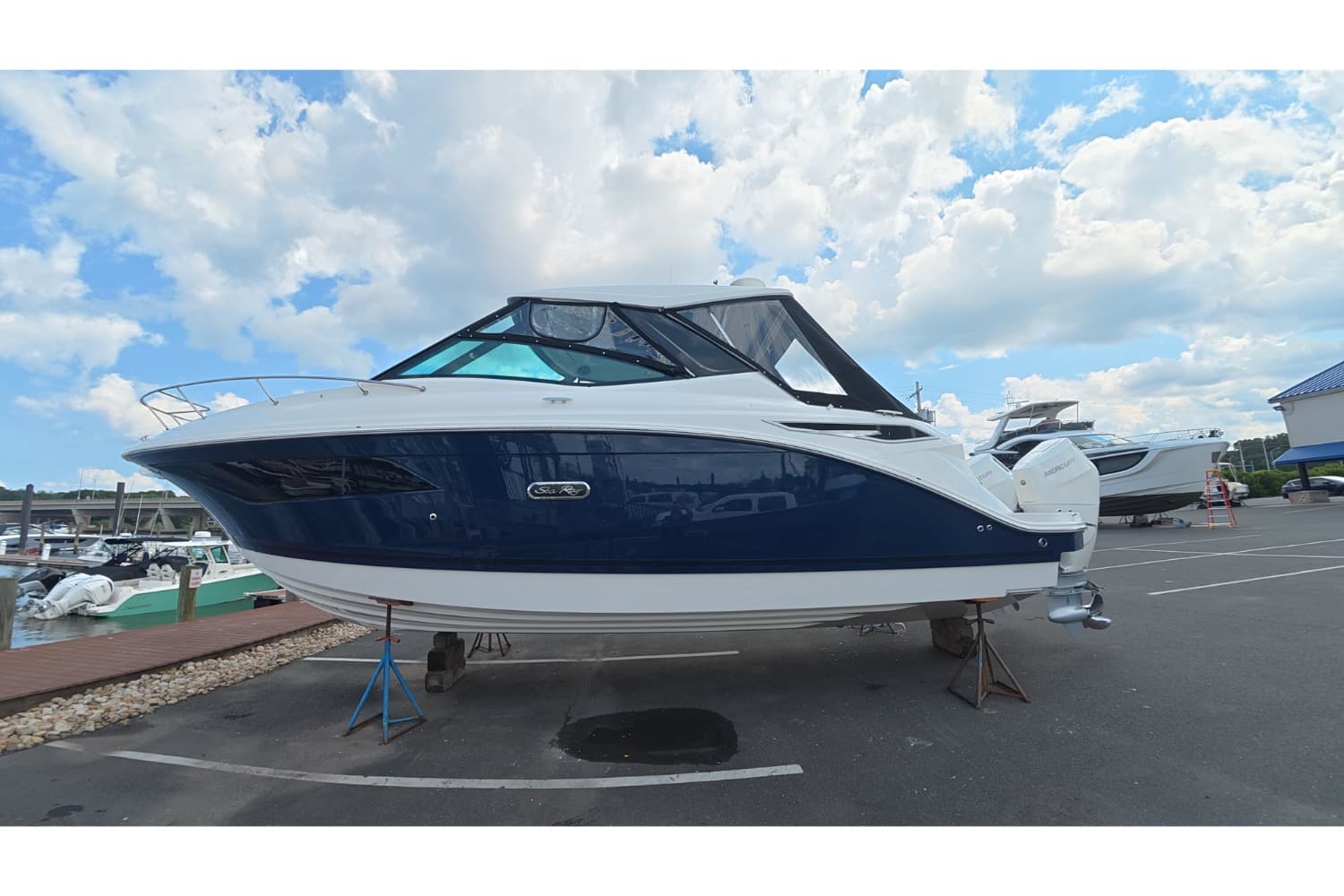 2026 Sea Ray Sundancer 320 Outboard for Sale in Brick Township, New Jersey Express Cruiser 2