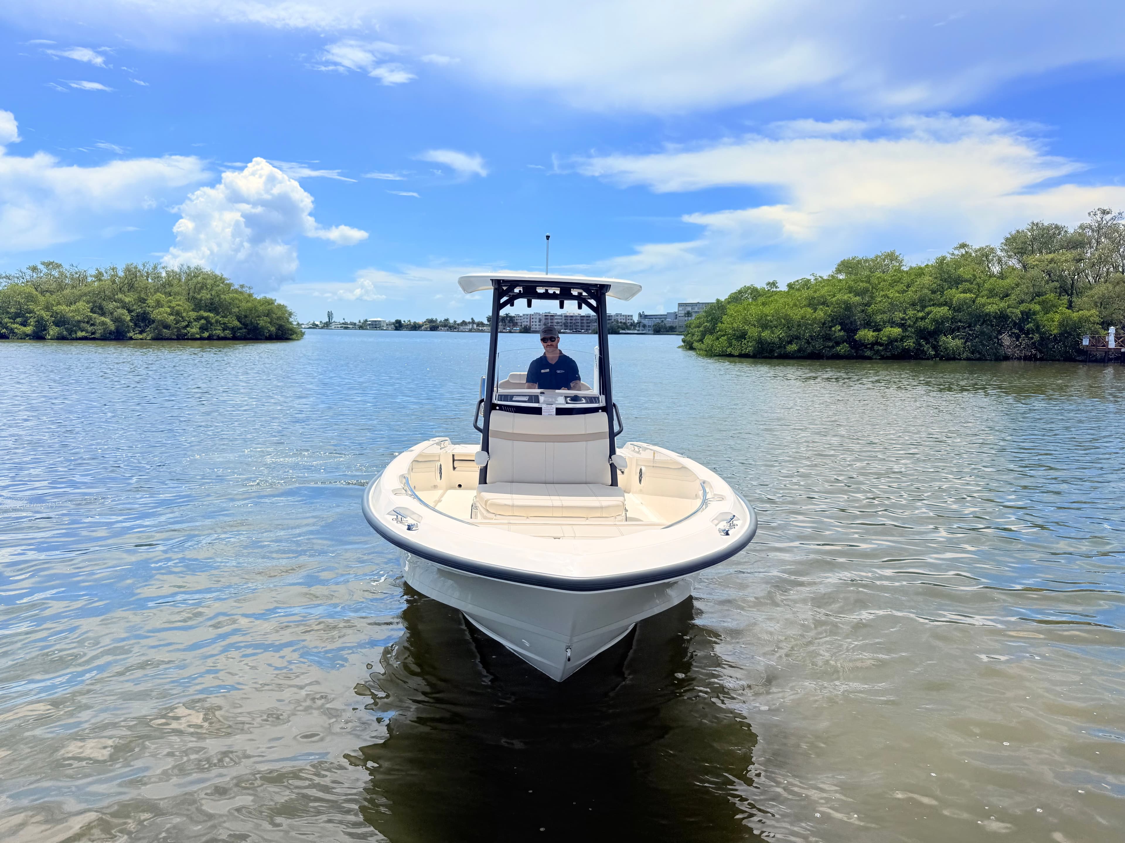 2027 Boston Whaler 220 Dauntless for Sale in St Petersburg, FL Center Console 5