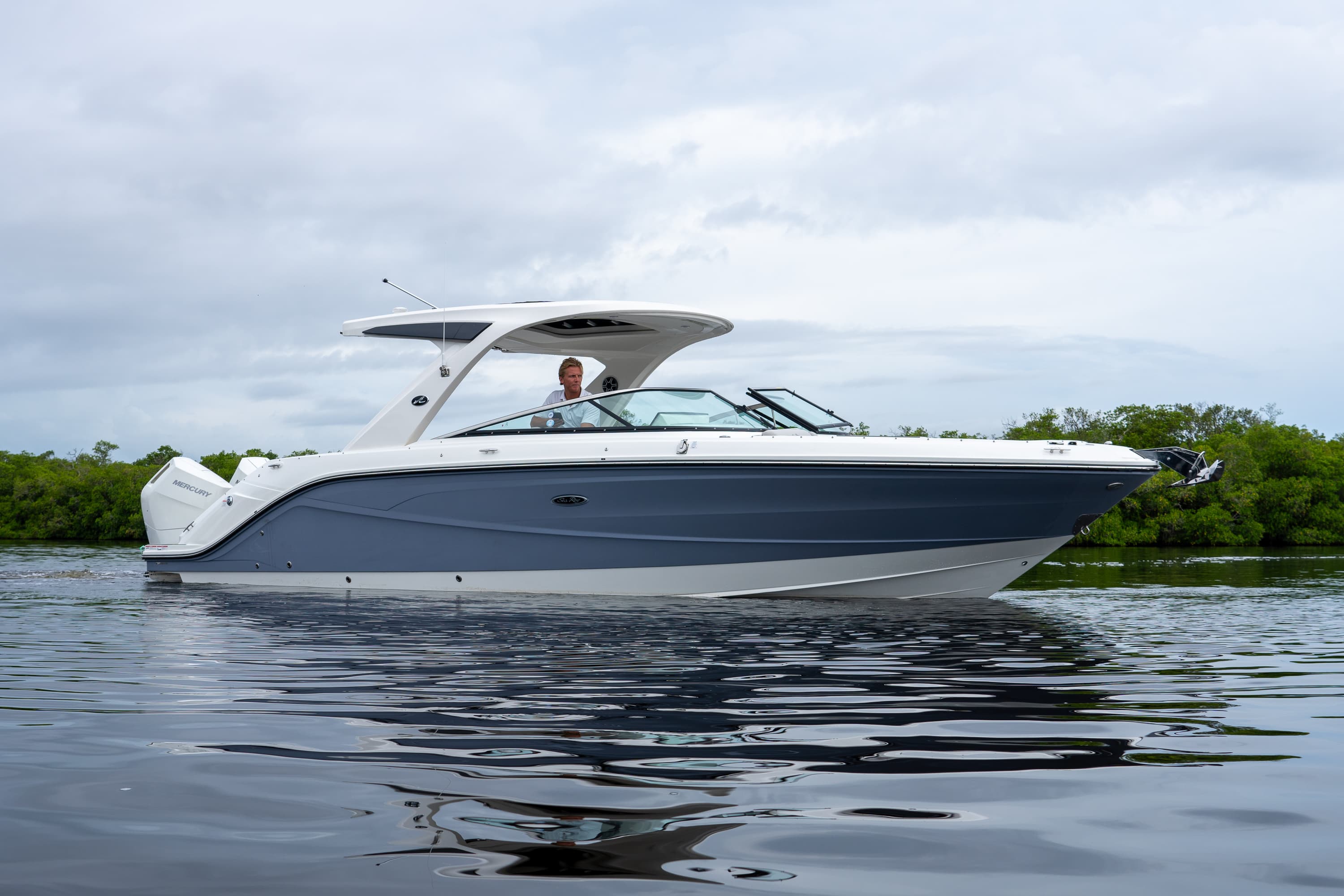 2027 Sea Ray SLX 310 Outboard for Sale in Fort Myers, FL Bowrider