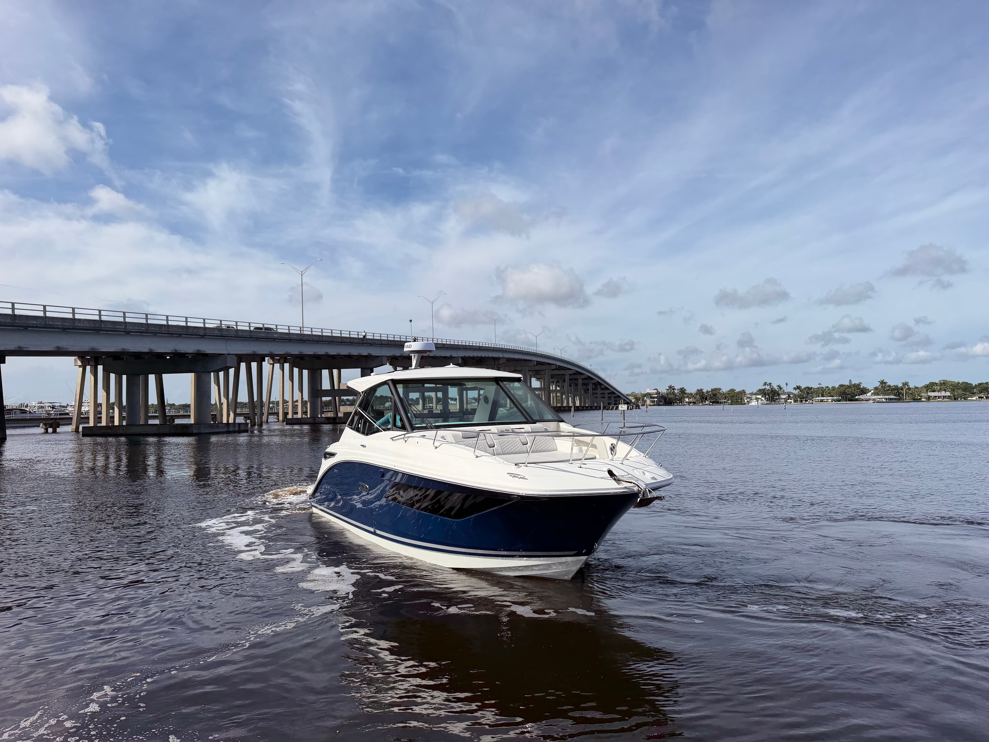 2027 Sea Ray Sundancer 320 Outboard for Sale in Stuart, Florida Express Cruiser 5