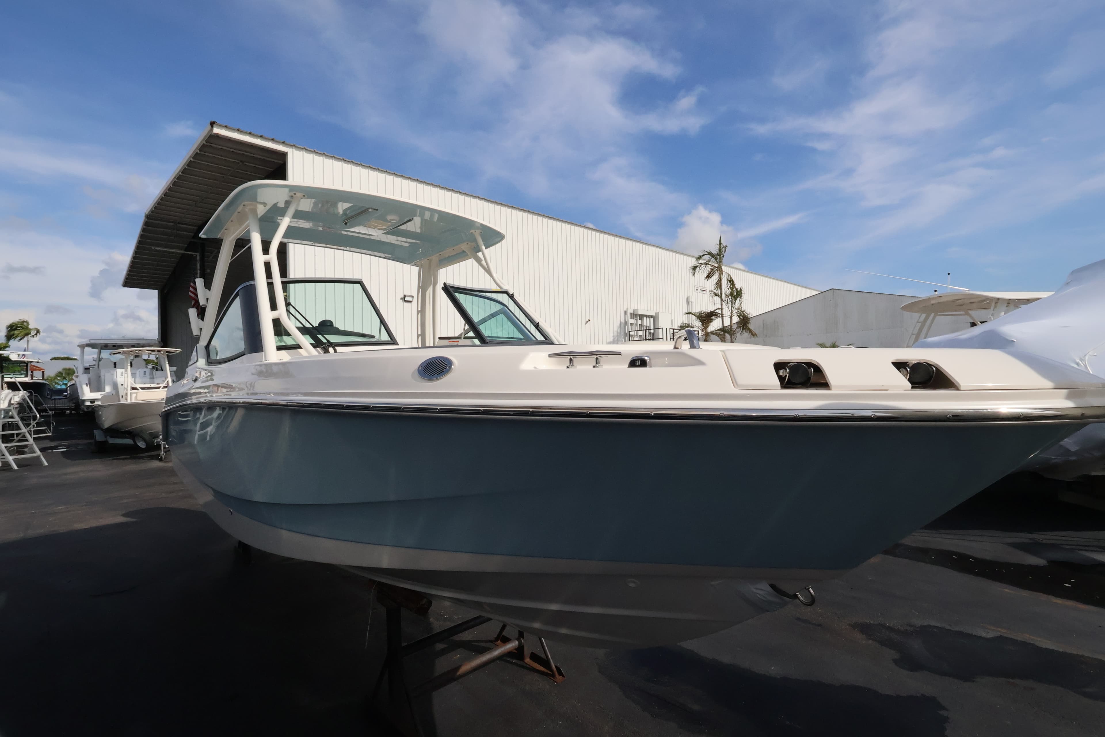 2027 Boston Whaler 240 Vantage for Sale in Naples, Florida Dual Console 5