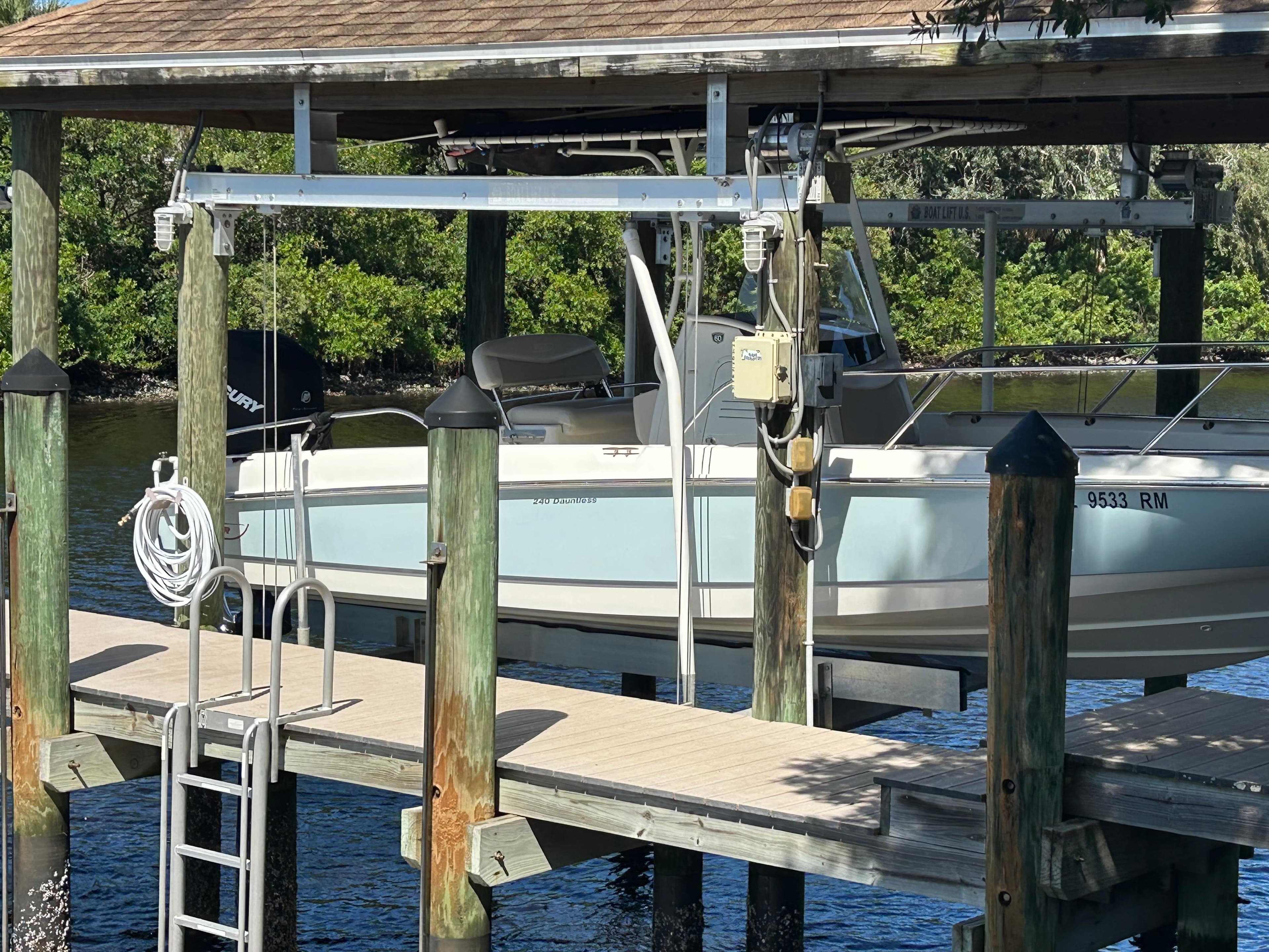 2018 Boston Whaler 240 Dauntless for Sale in Clearwater, Florida Bay Boats 3