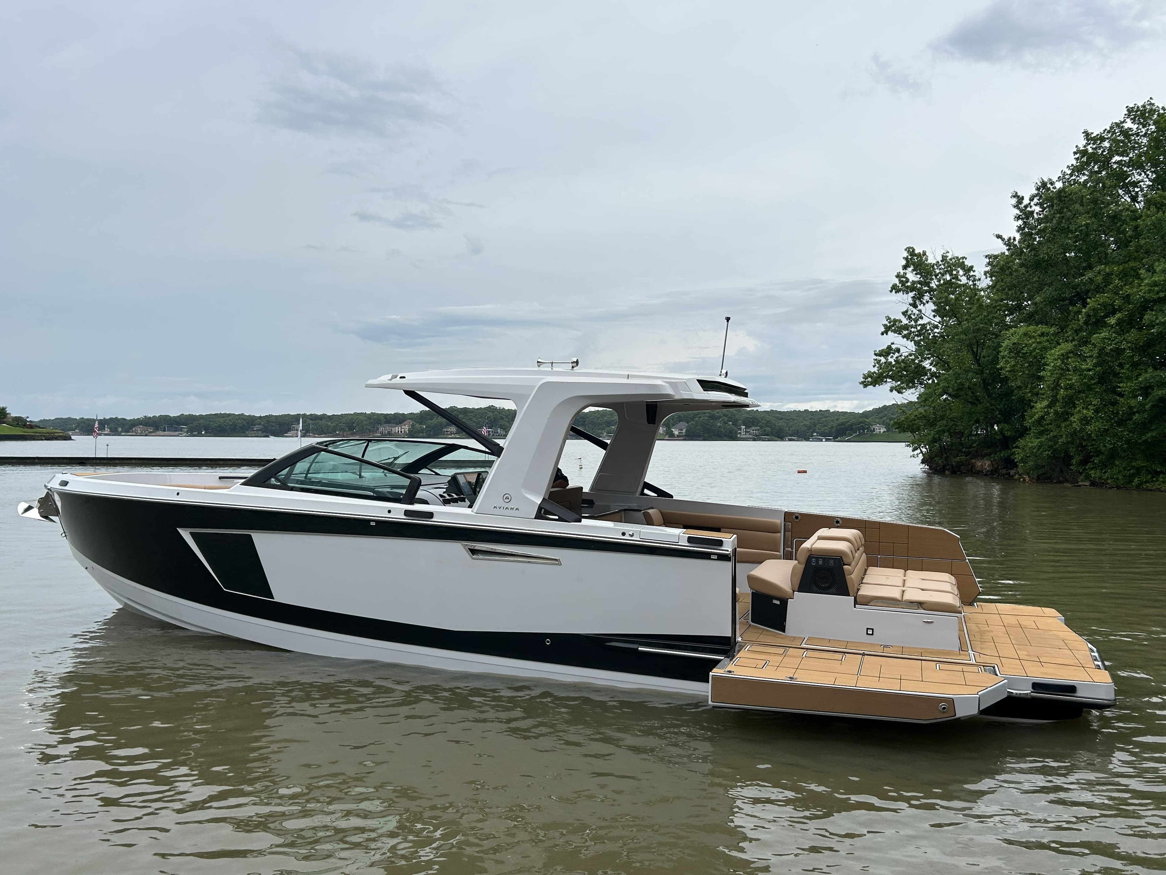 2025 Aviara AV40 for Sale in Lake Ozark, MO Day Boats 2