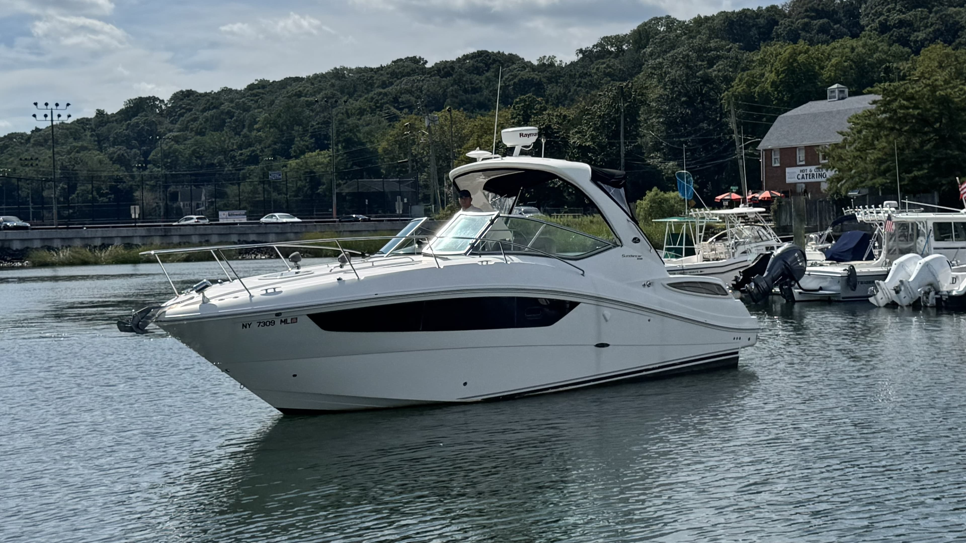 2016 Sea Ray 330 Sundancer for Sale in Huntington, NY Express Cruiser 2