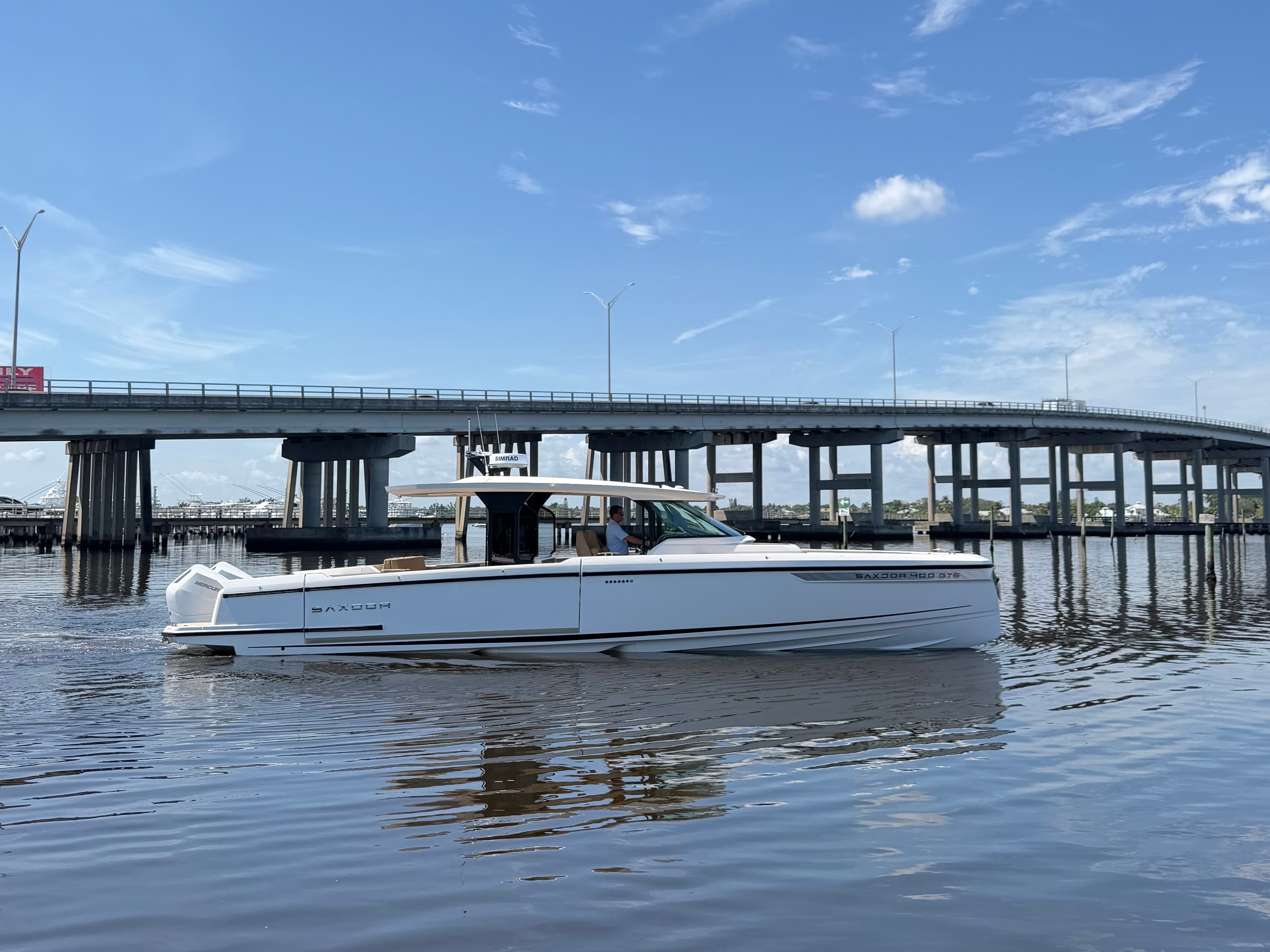 2027 Saxdor 400 GTS for Sale in Stuart, Florida Center Console 3