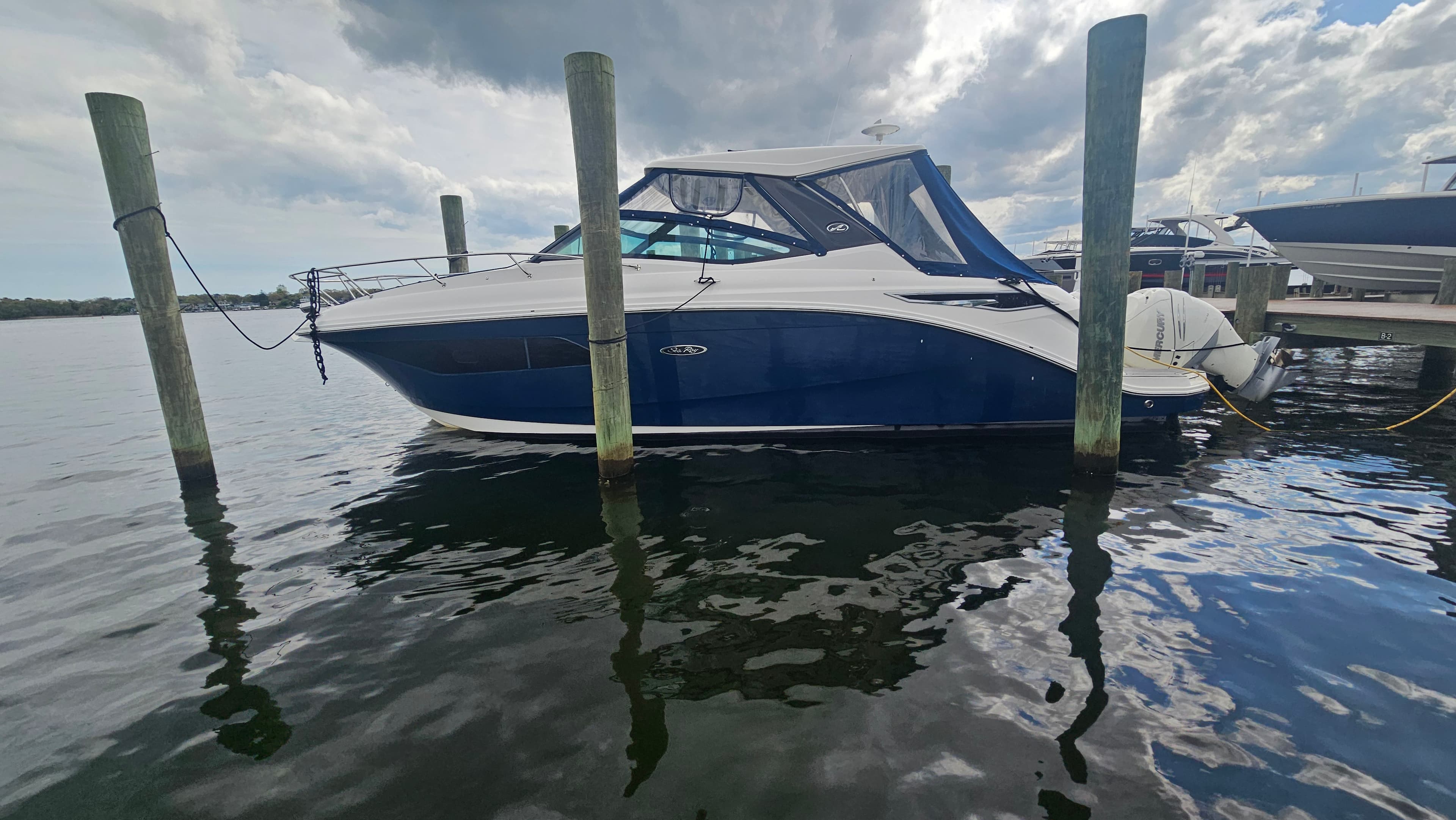 2020 Sea Ray Sundancer 320 Outboard for Sale in Brick Township, New Jersey Express Cruiser