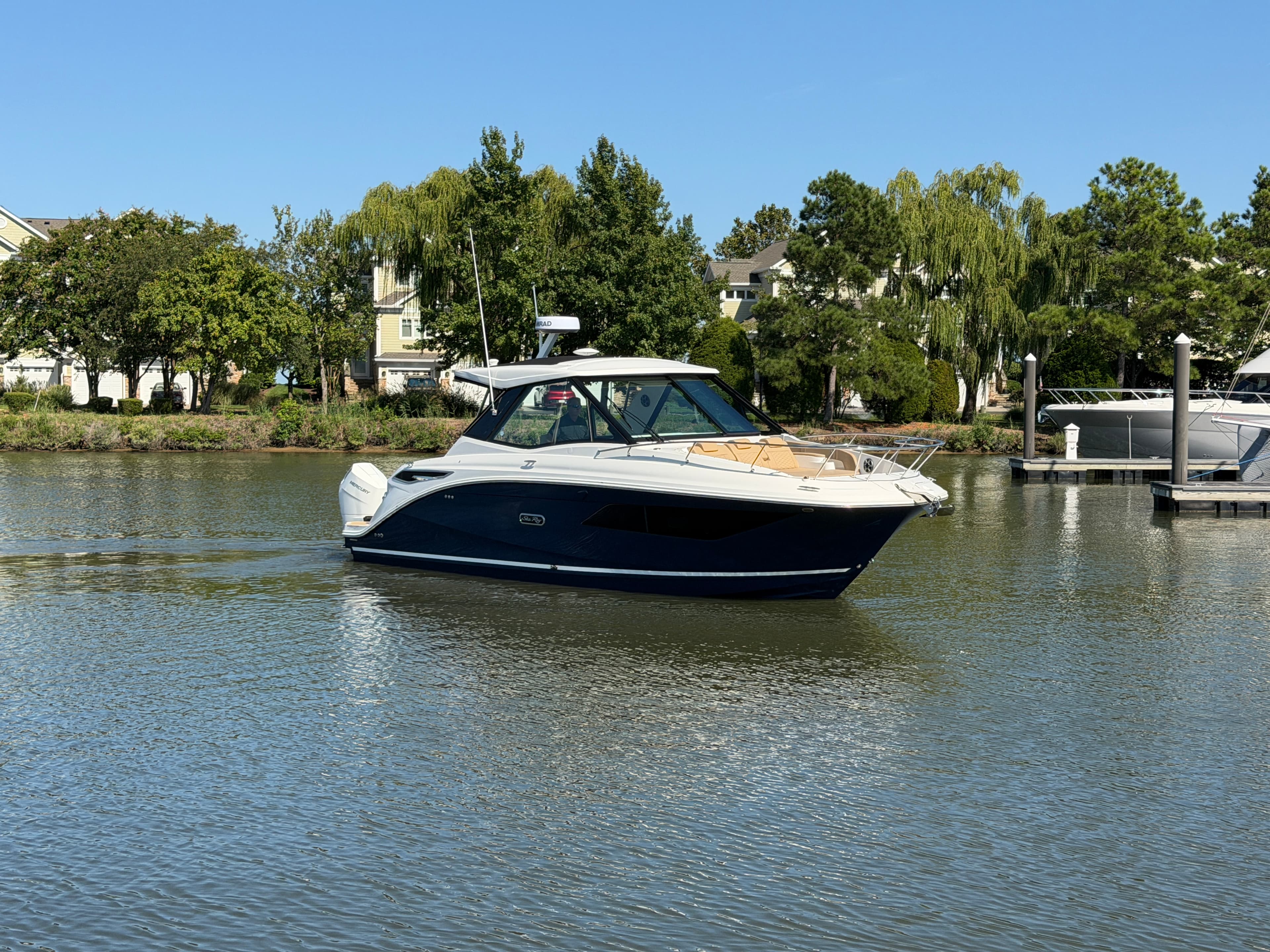 2026 Sea Ray Sundancer 320 Outboard for Sale in Grasonville, MD Express Cruiser 2