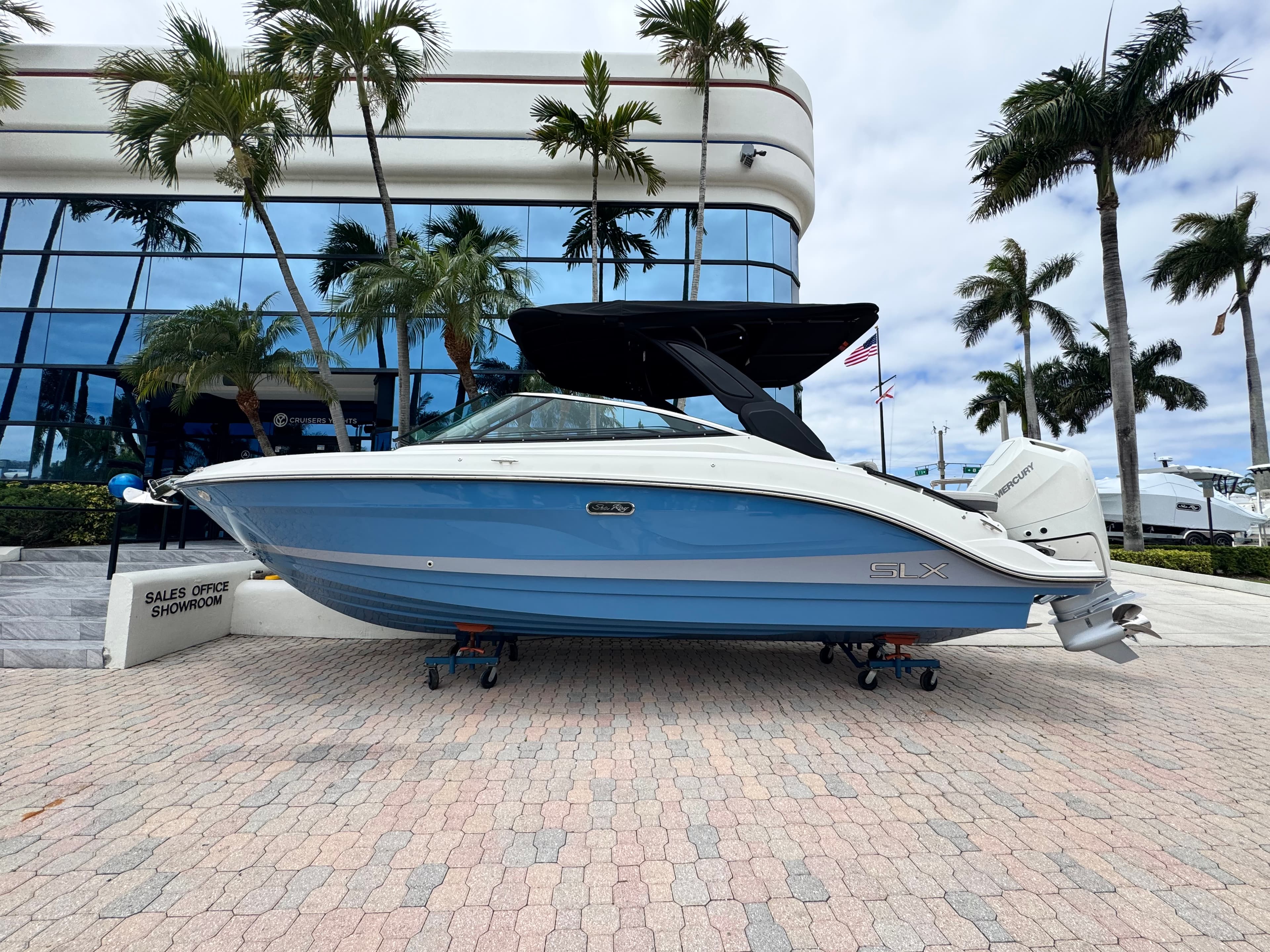 2026 Sea Ray SLX 260 Outboard for Sale in Pompano Beach, Florida Bowrider