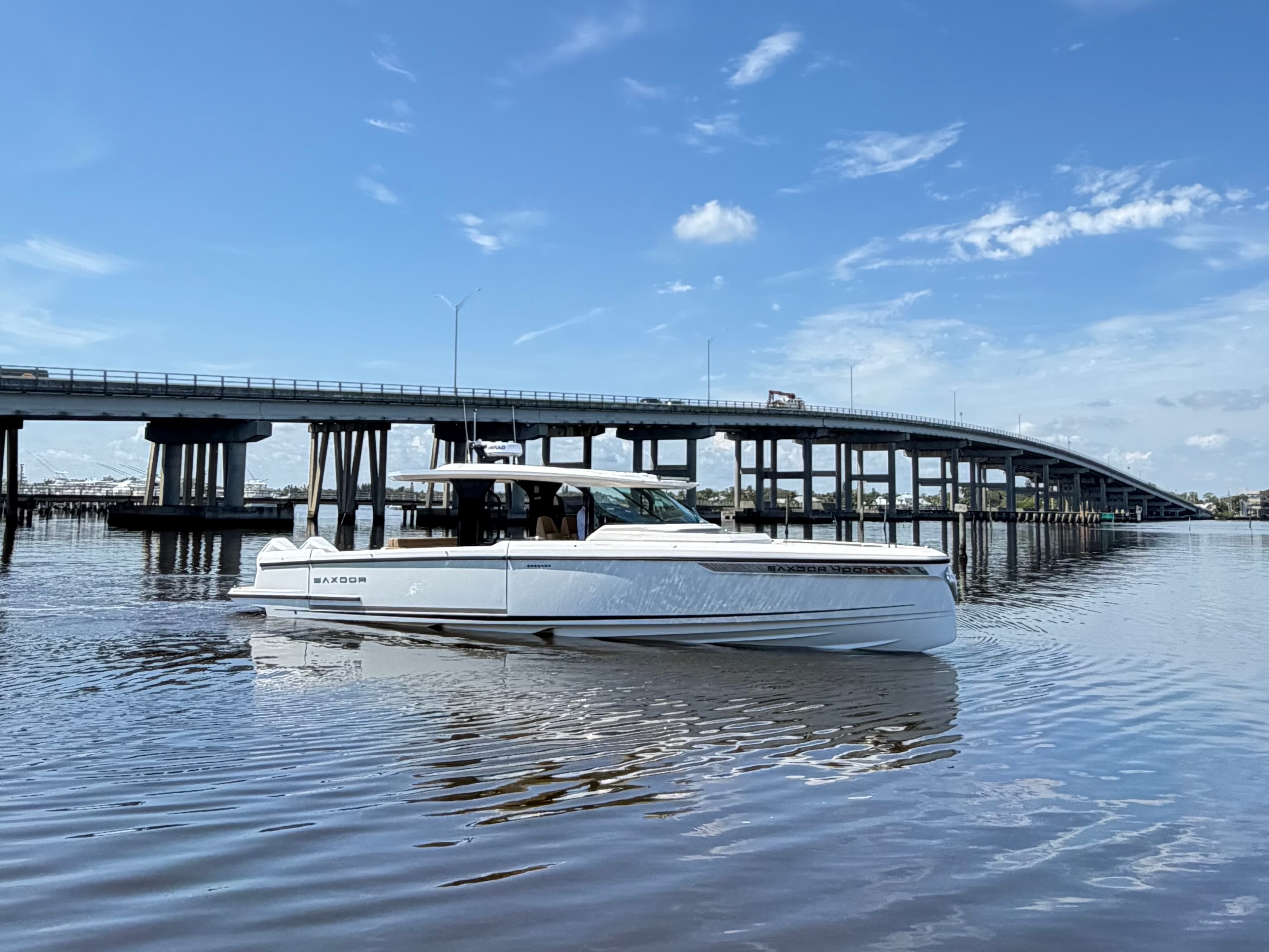 2027 Saxdor 400 GTS for Sale in Stuart, Florida Center Console 4
