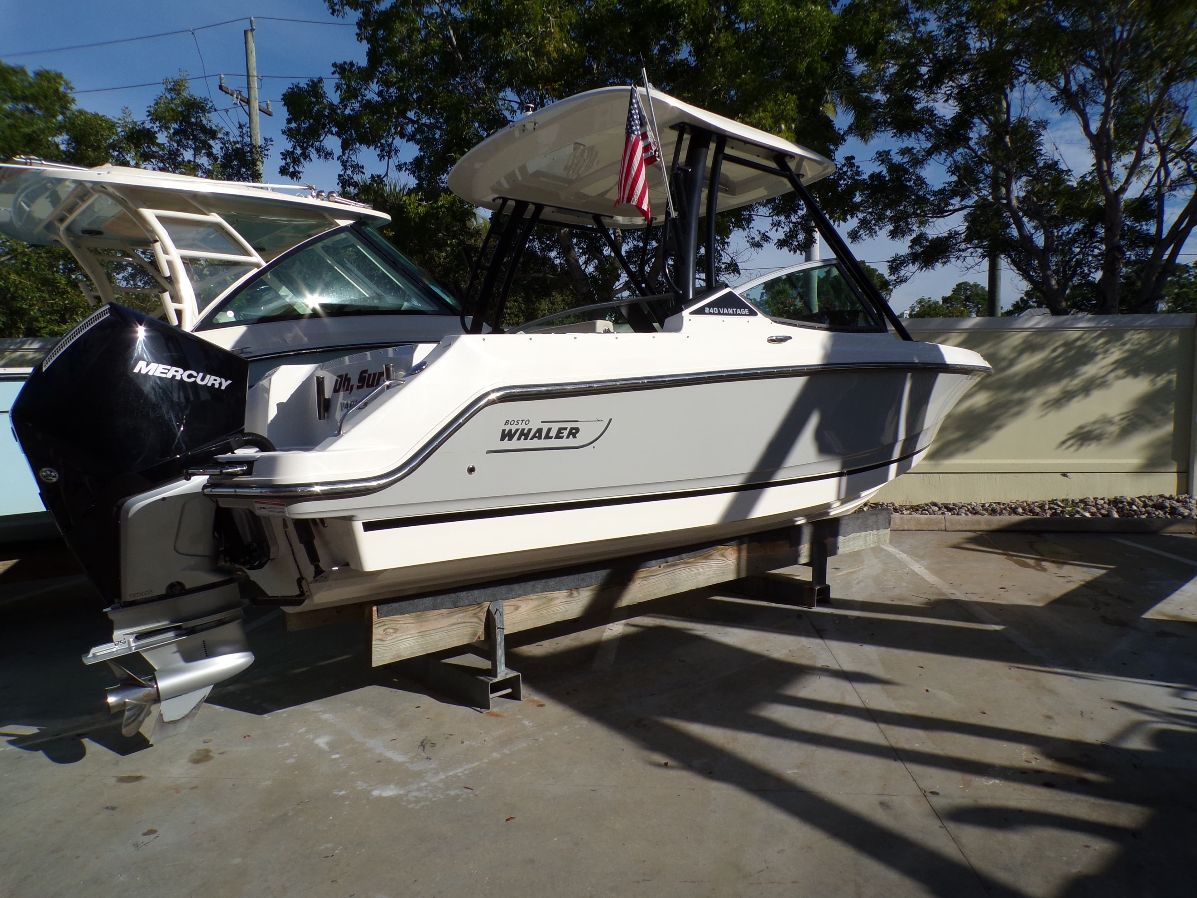 2024 Boston Whaler 240 Vantage for Sale in Naples, FL Dual Console 5